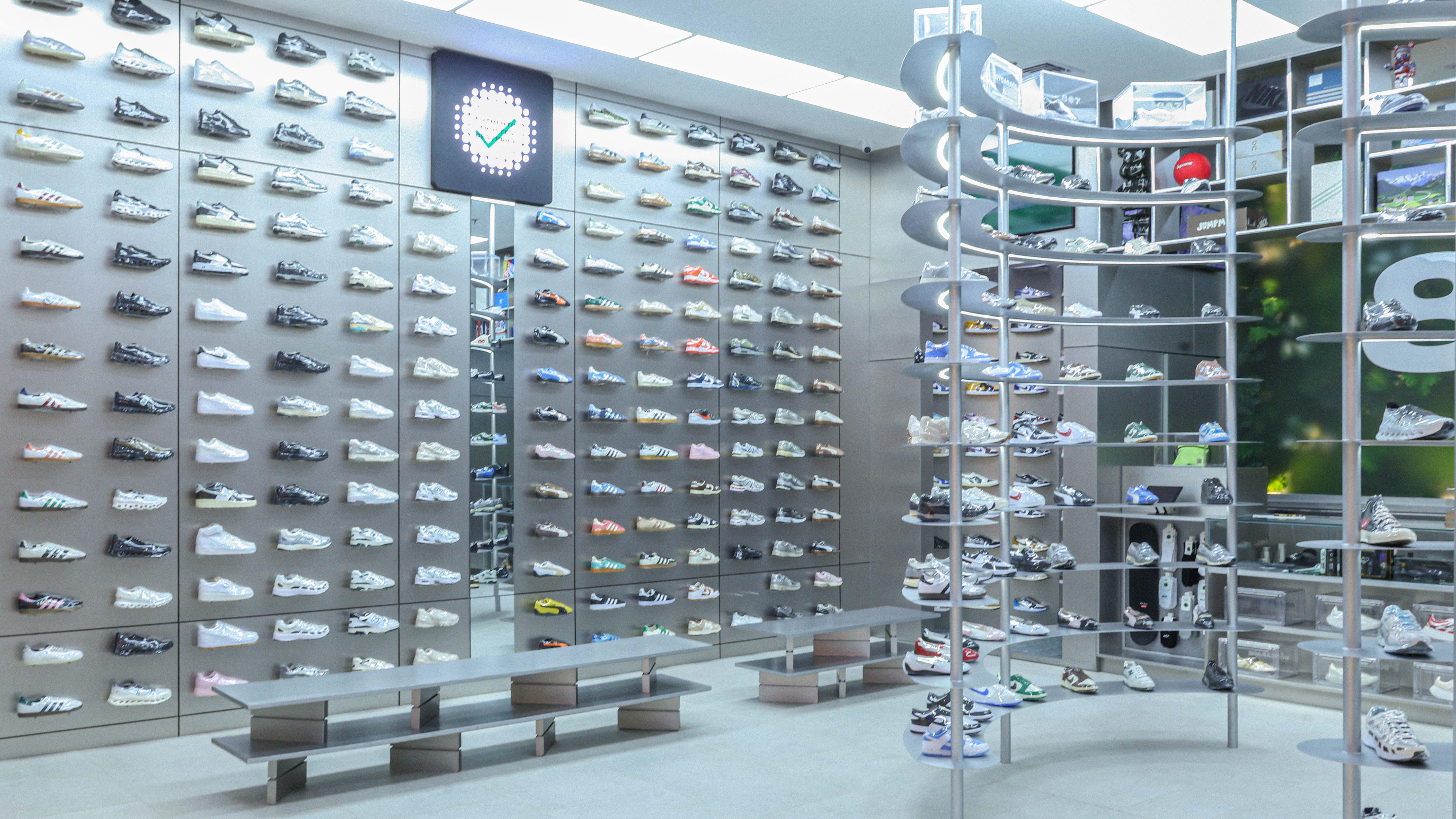 Sneakers Original di Bekasi: Panduan Belanja Aman dan Bergaransi