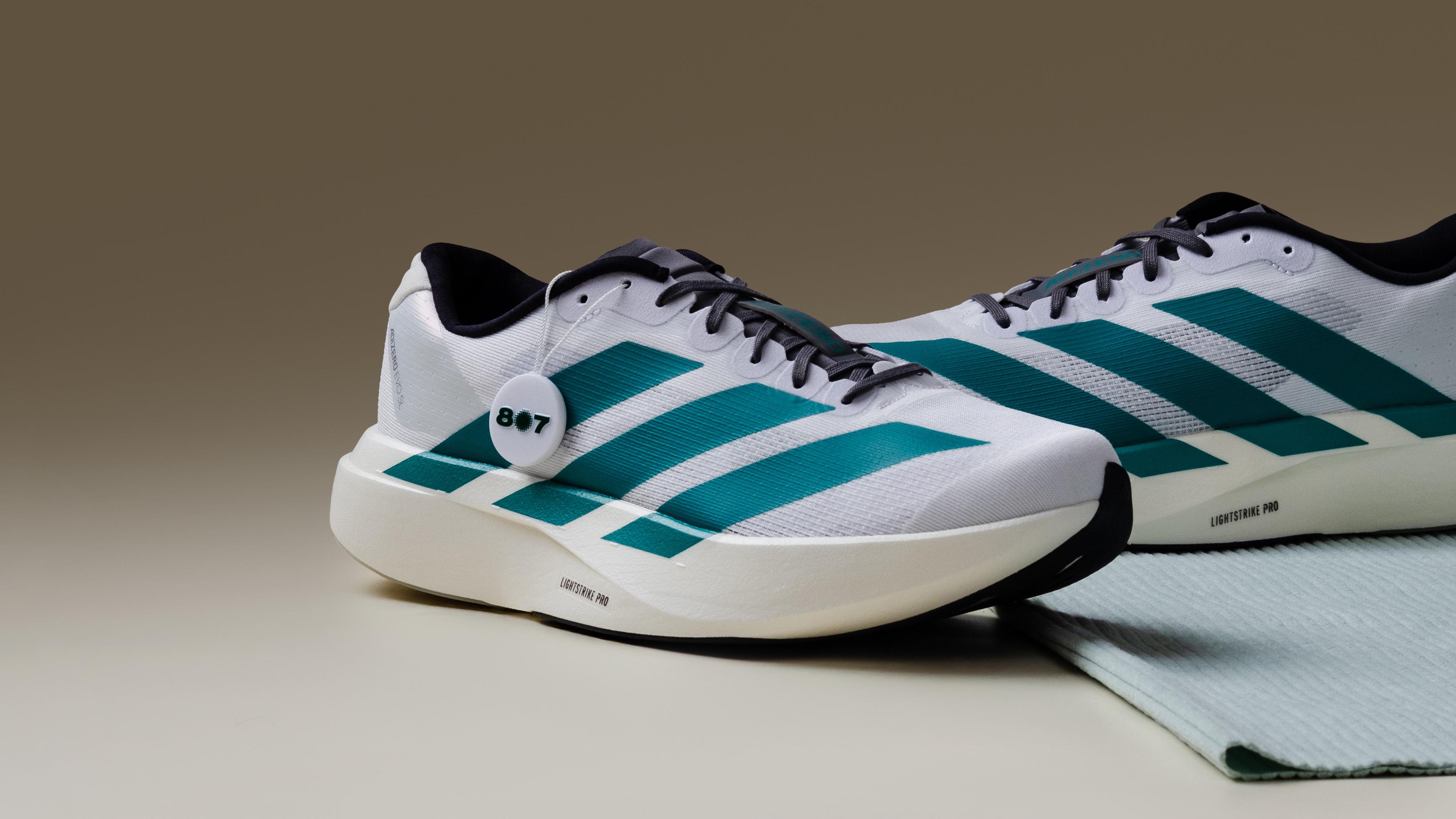 Kenyamanan Panas di Adidas Adizero Evo SL White Pure Teal