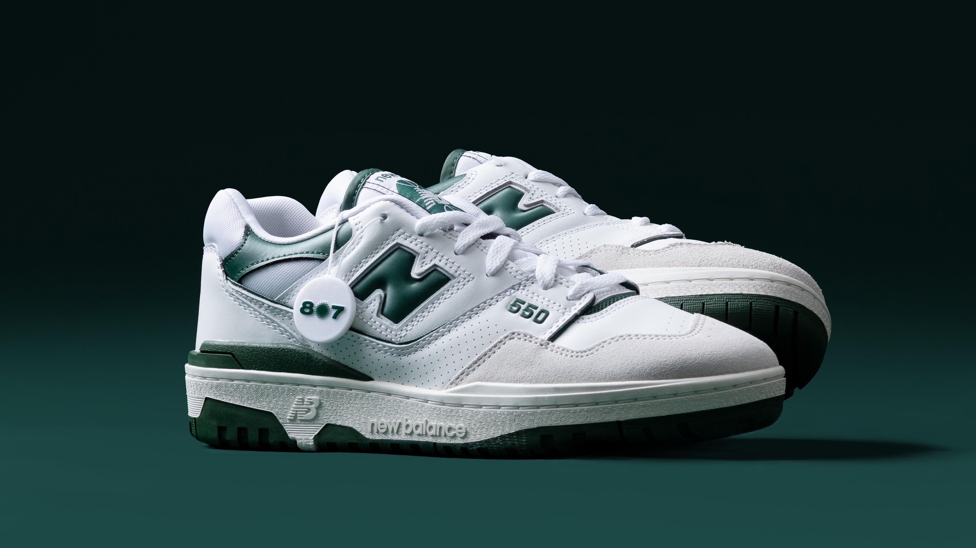 New Balance 550 vs Nike Air Force 1: Mana Lebih Populer untuk Streetwear? New Balance 550 vs Nike Air Force 1: Mana Lebih Populer untuk Streetwear?