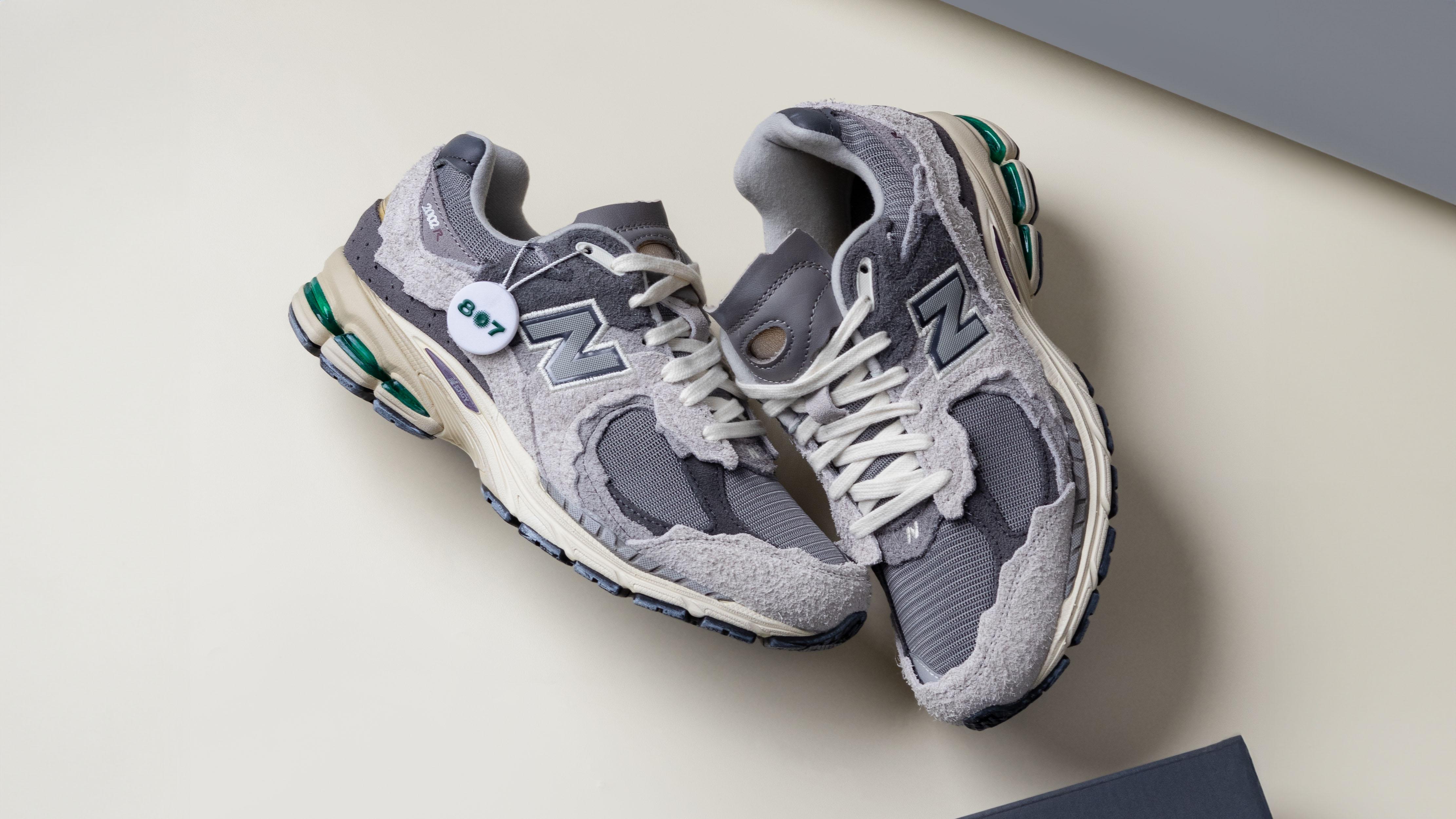 10 Sneakers Paling Nyaman untuk Dipakai Seharian 10 Sneakers Paling Nyaman untuk Dipakai Seharian