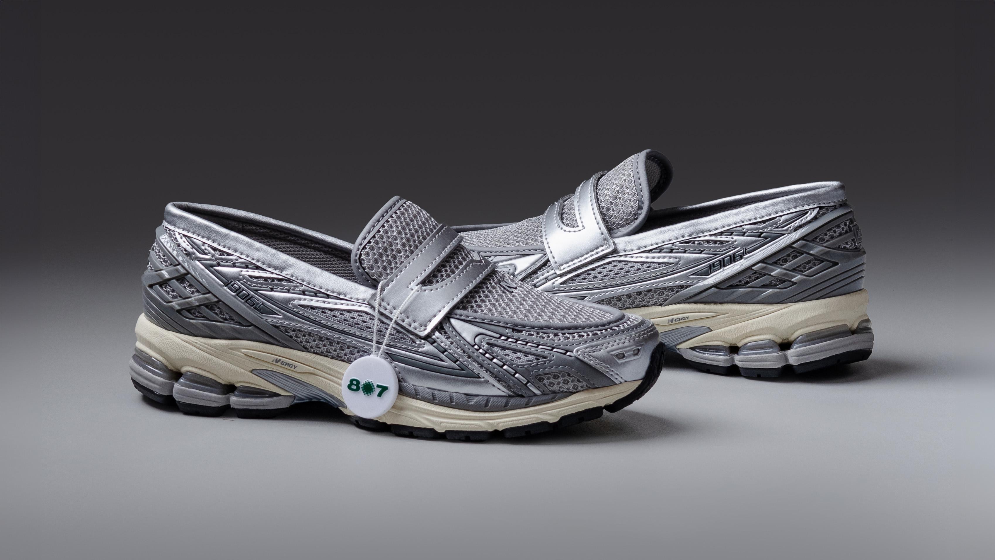 Gaya Futuristik New Balance 1906L Metallic Silver Gaya Futuristik New Balance 1906L Metallic Silver