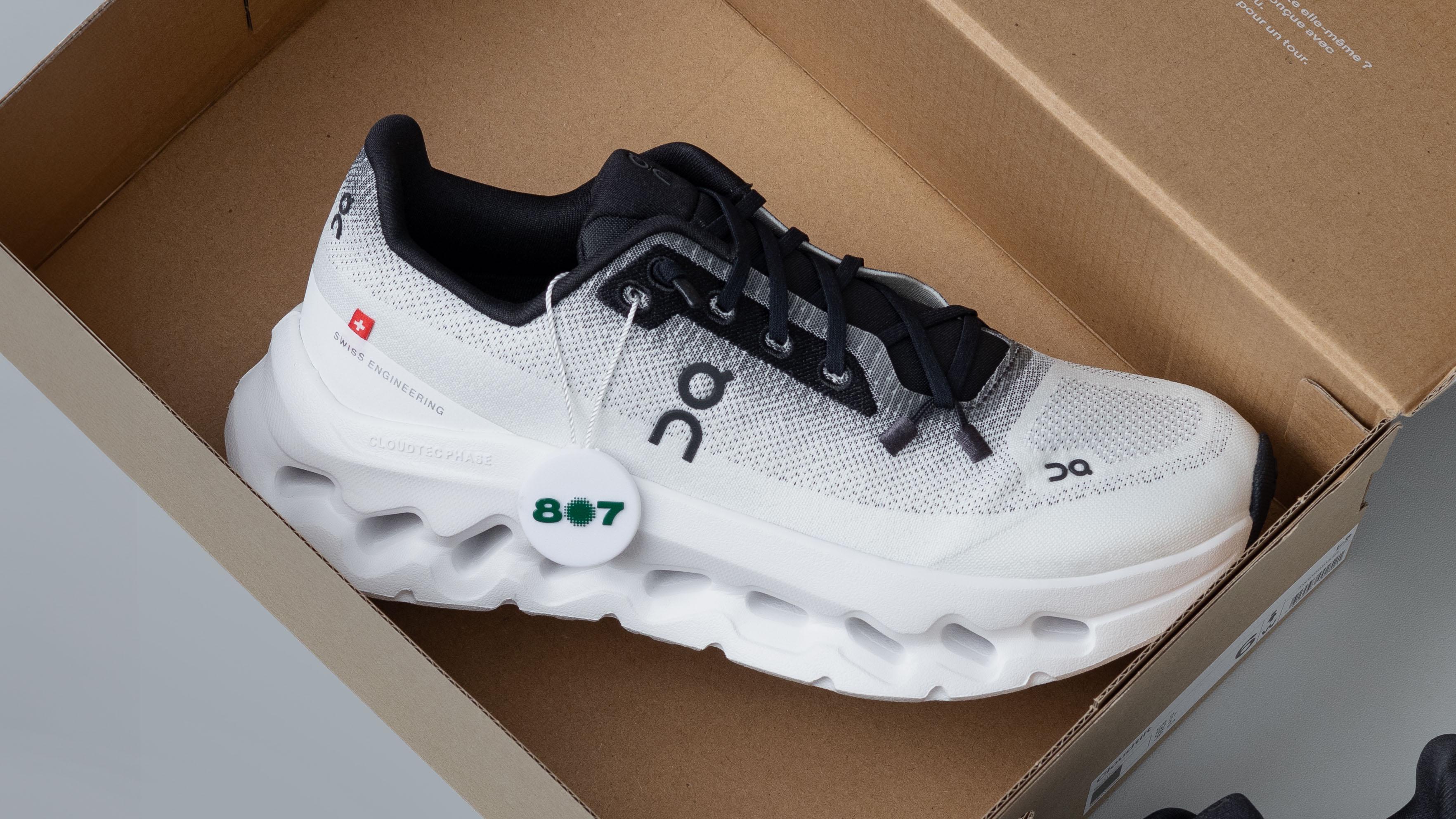 ON Cloud 6 vs Cloudtilt: Mana yang Lebih Cocok untuk Walking dan Daily Wear?