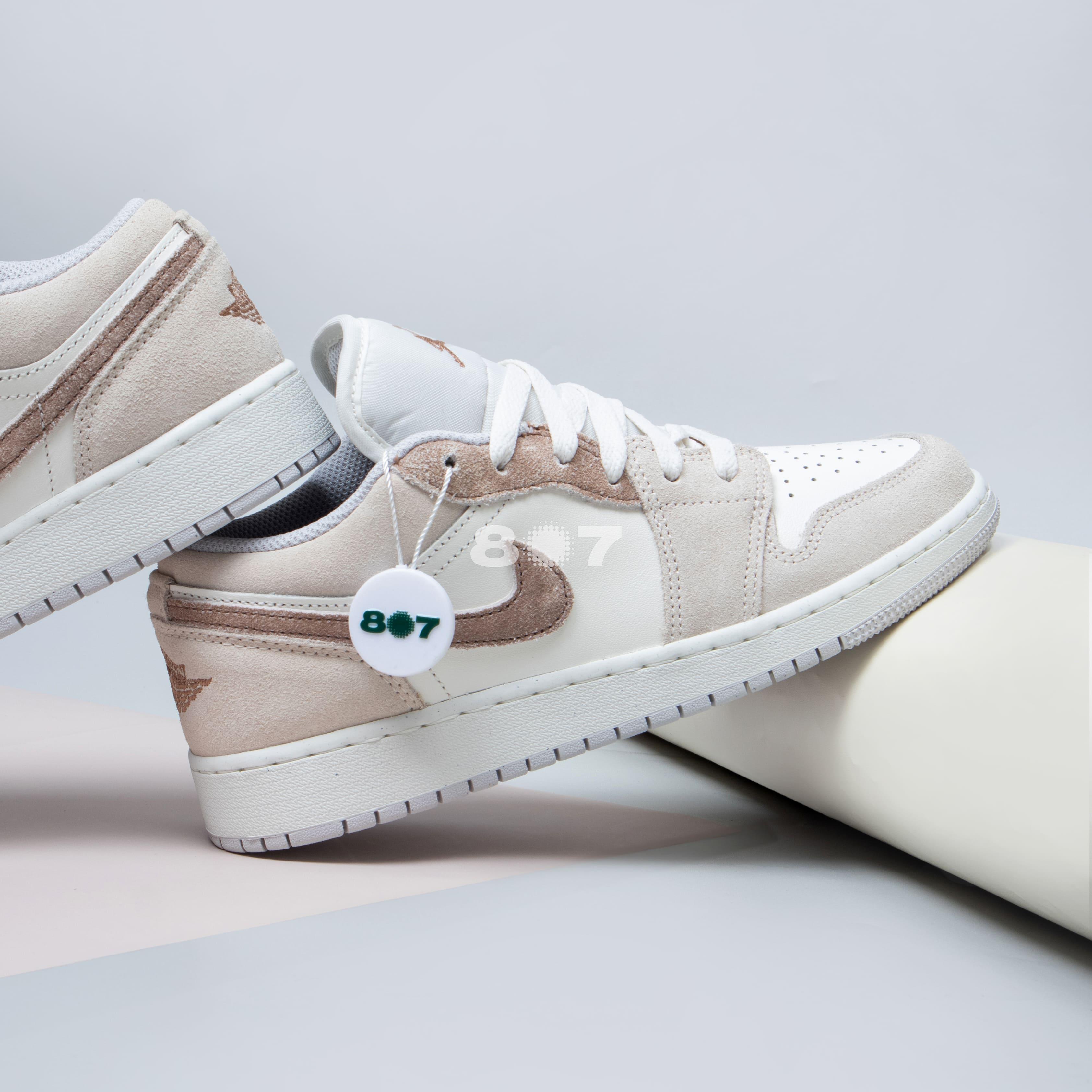 Air Jordan 1 Low Legend Light Brown GS Women