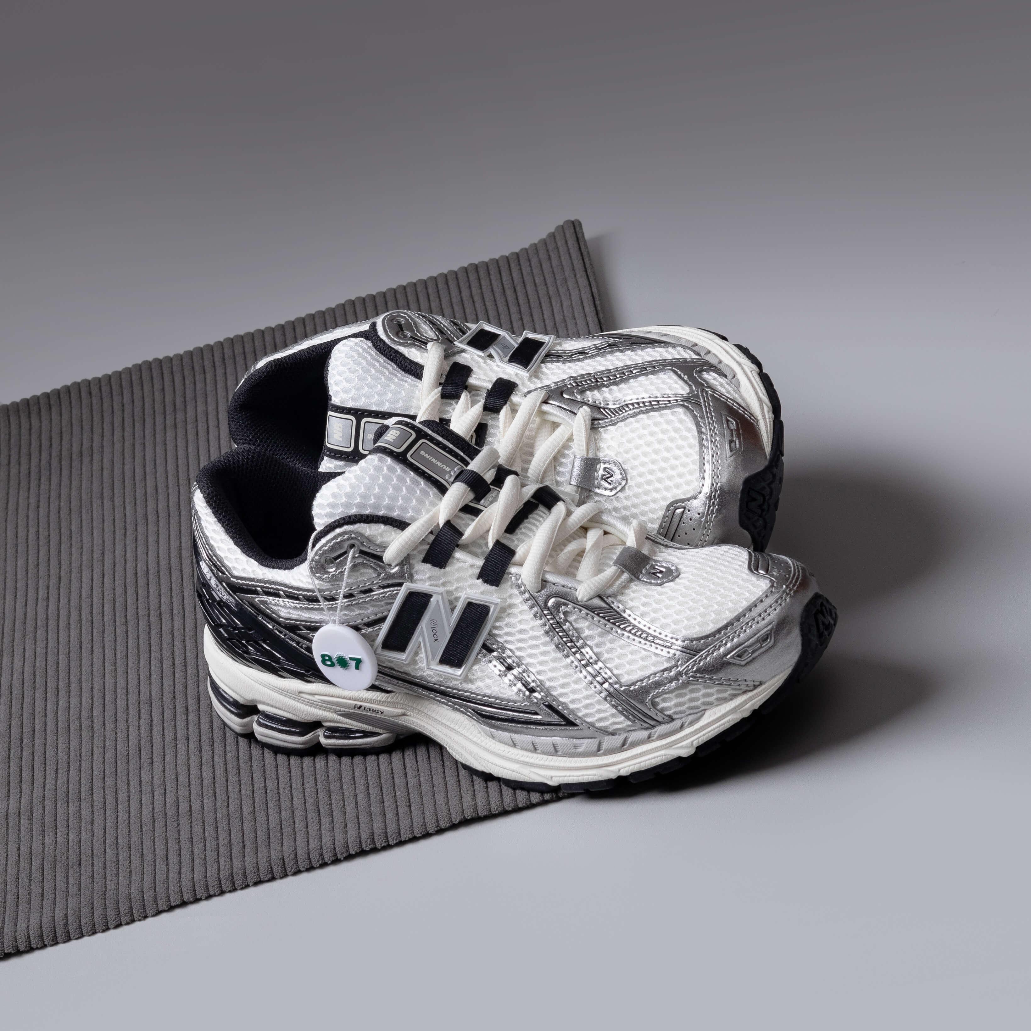 New Balance 1906R Silver Black