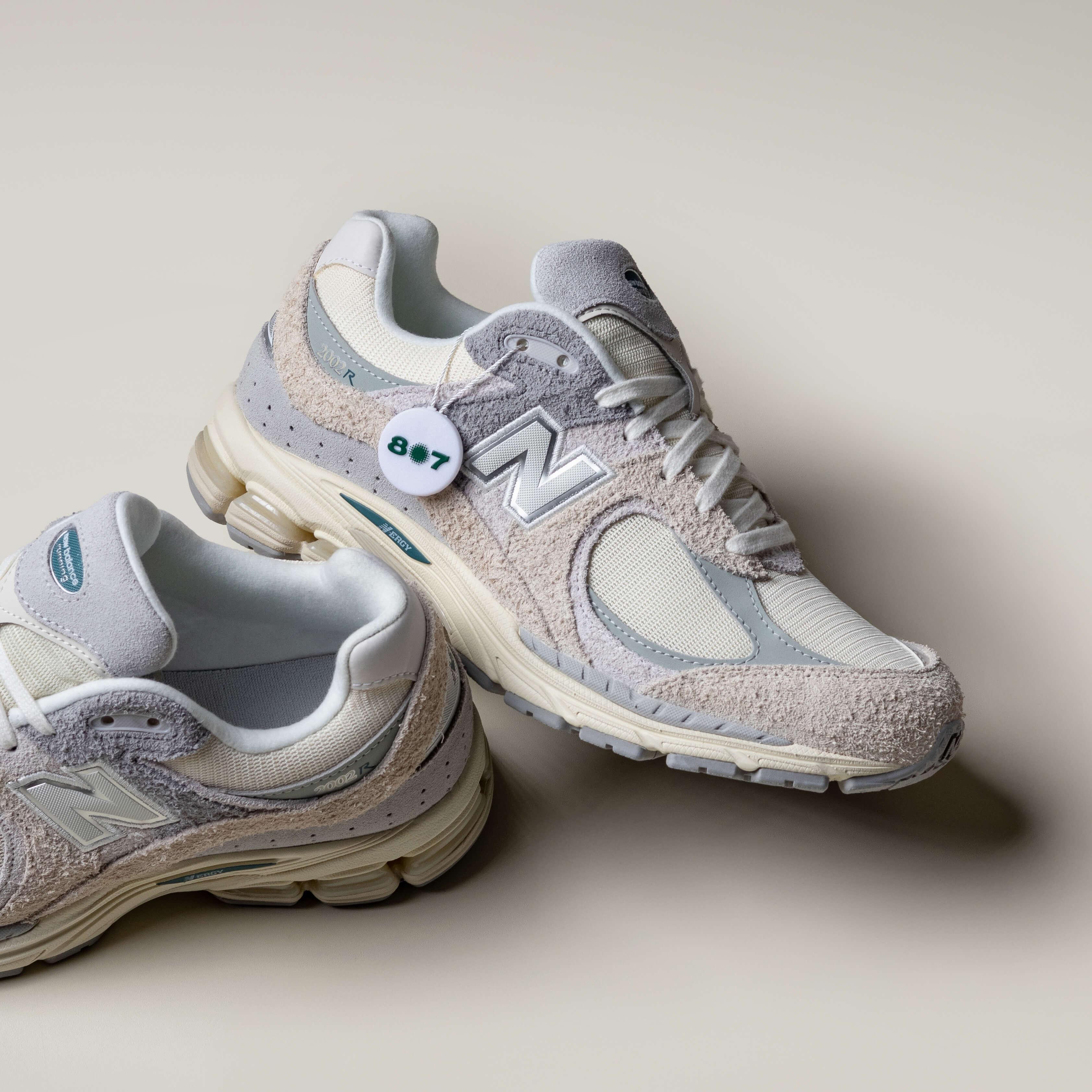 New Balance 2002R Linen Cream