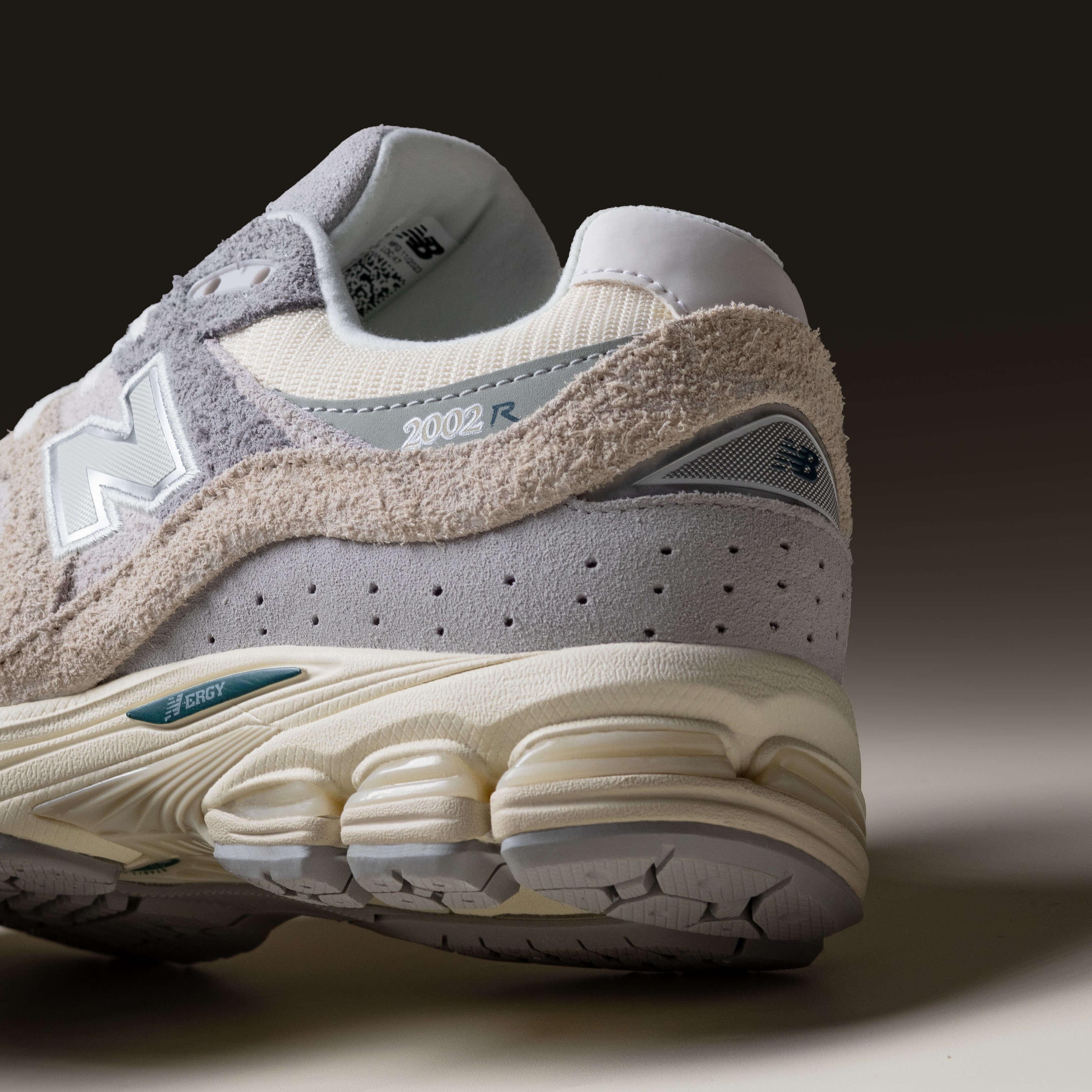 New Balance 2002R Linen Cream