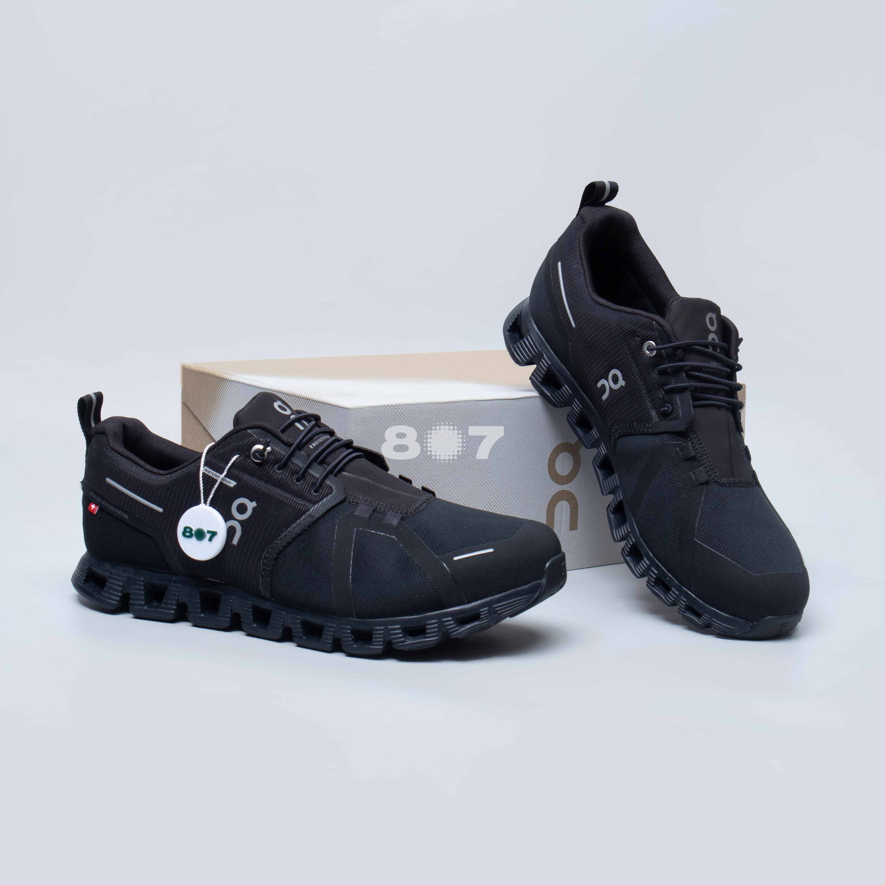 ON Cloud 5 Waterproof All Black