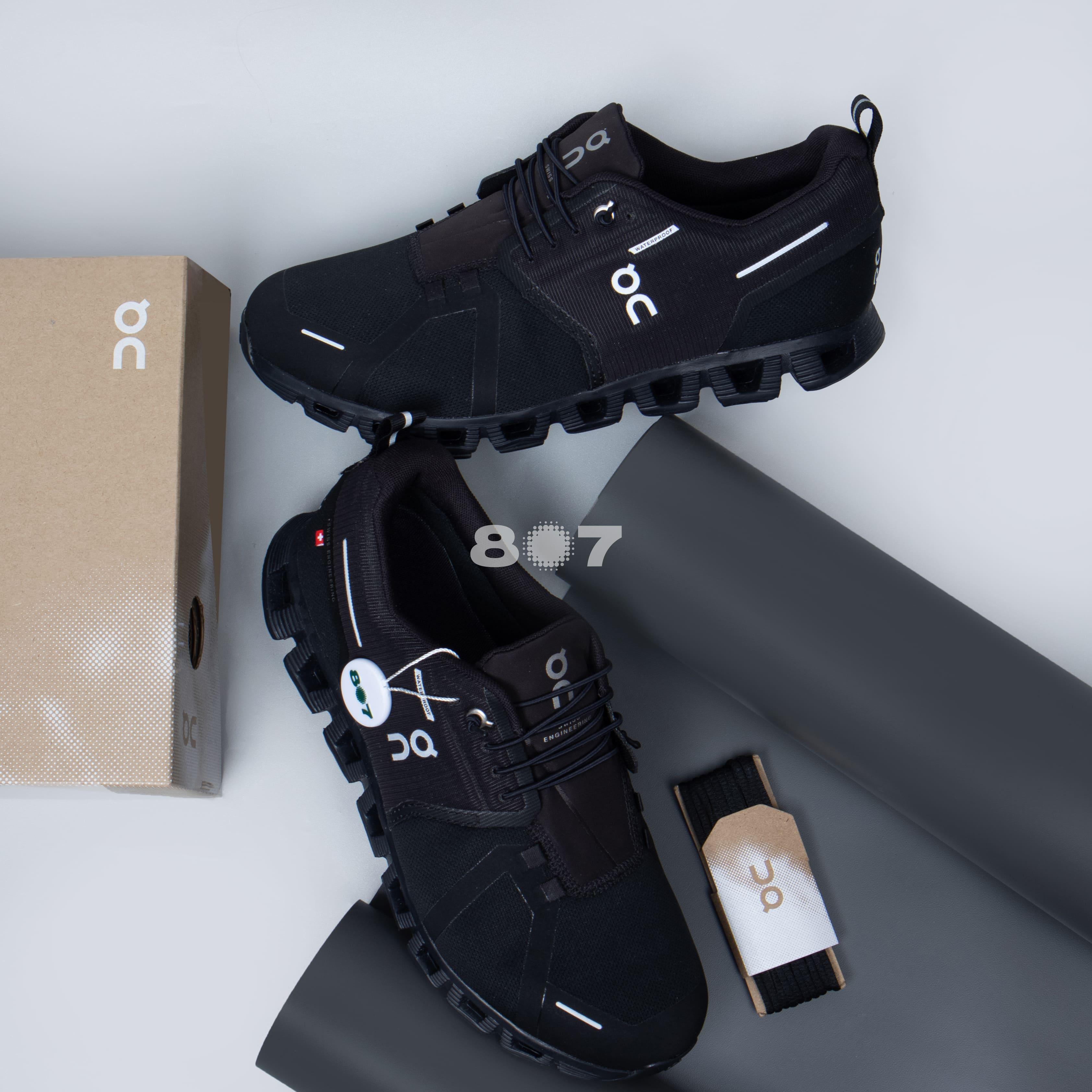 ON Cloud 5 Waterproof All Black
