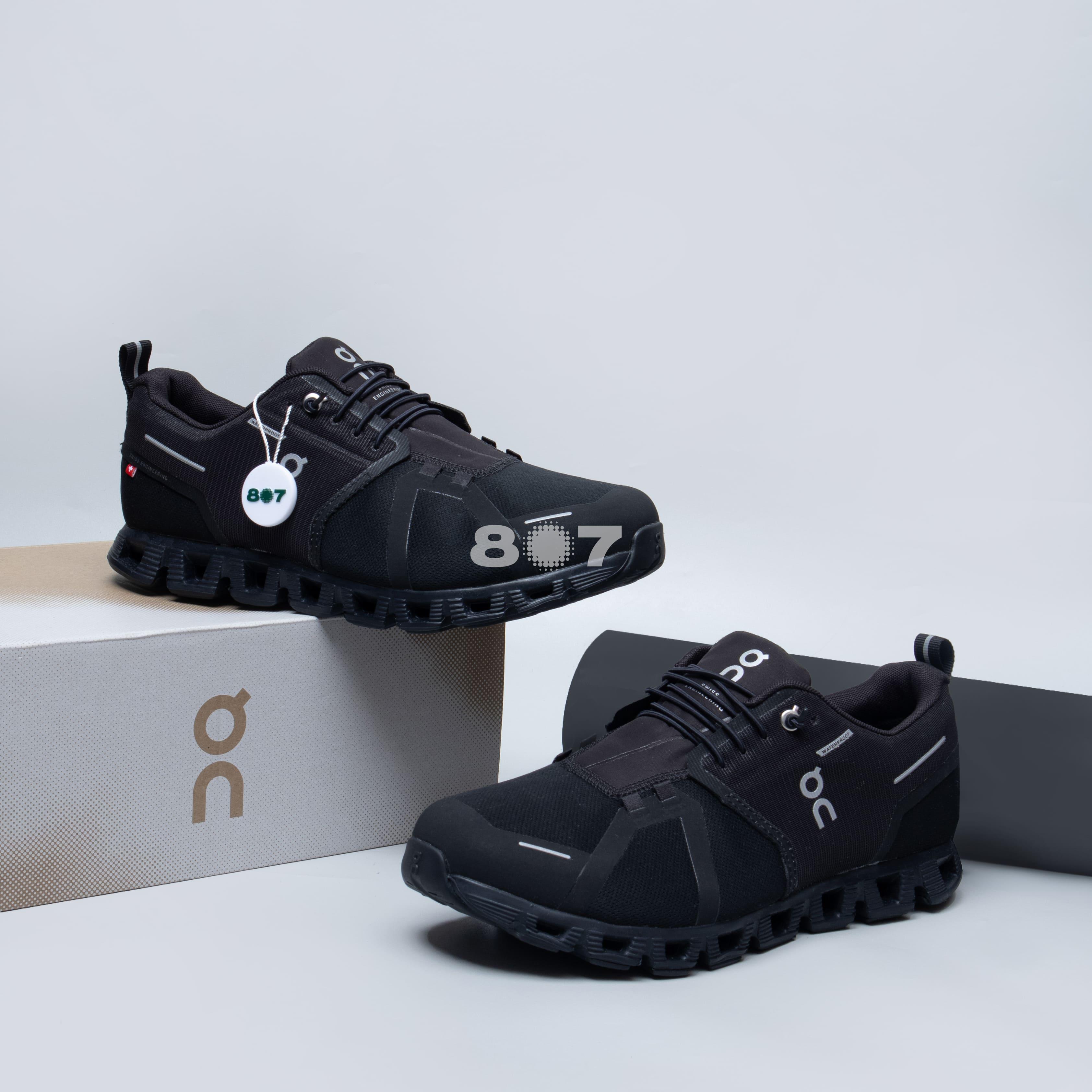 ON Cloud 5 Waterproof All Black