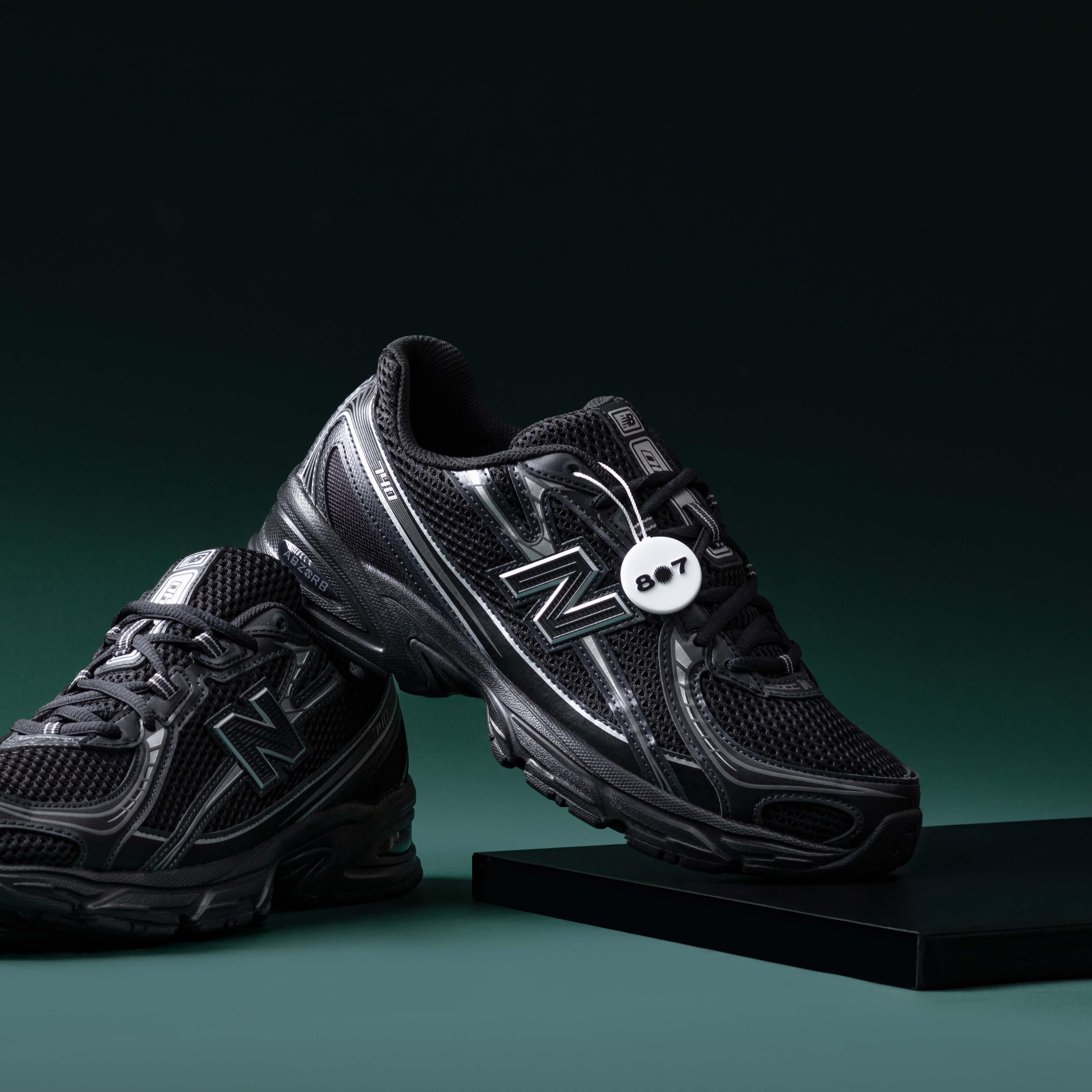 New Balance 740 V2 Black Grey Silver