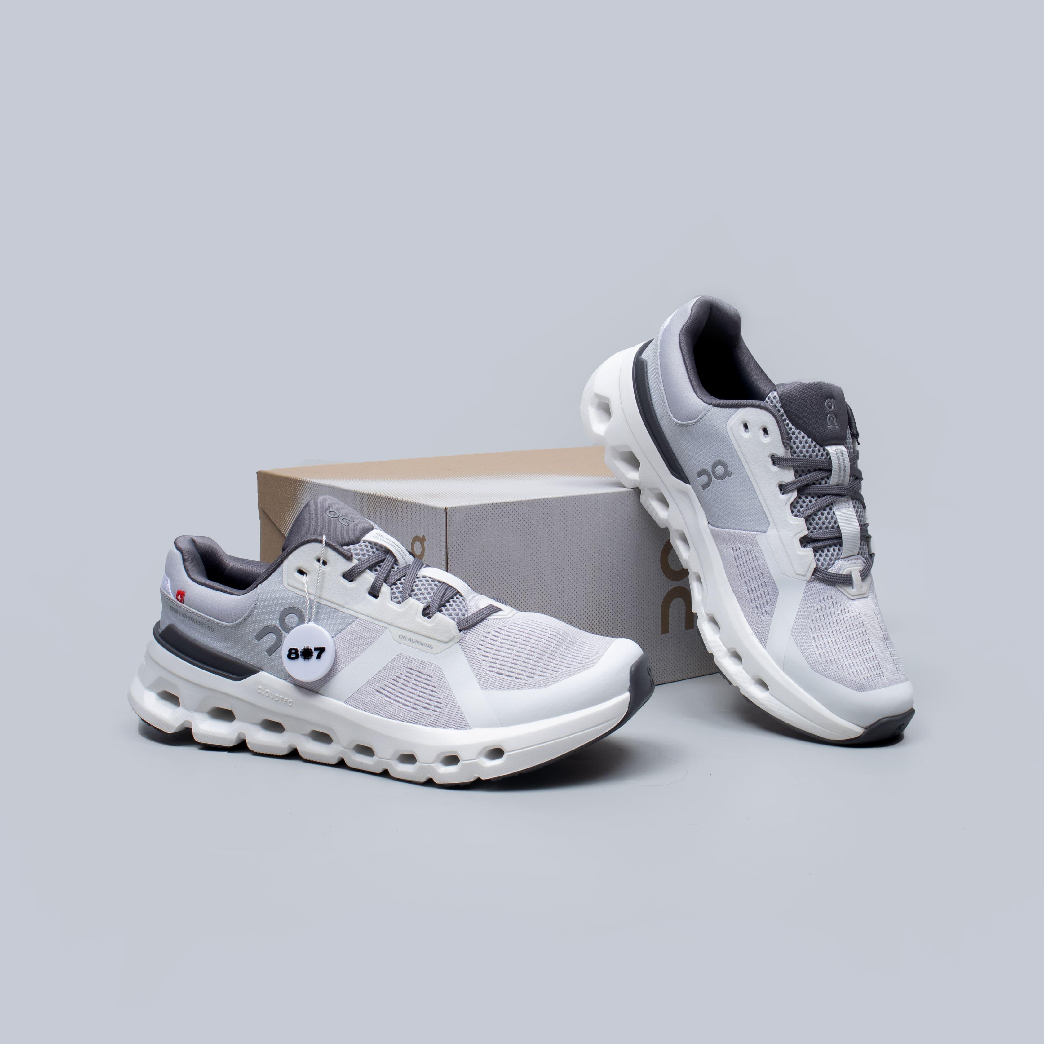 ON Cloudrunner 2 Frost White Grey