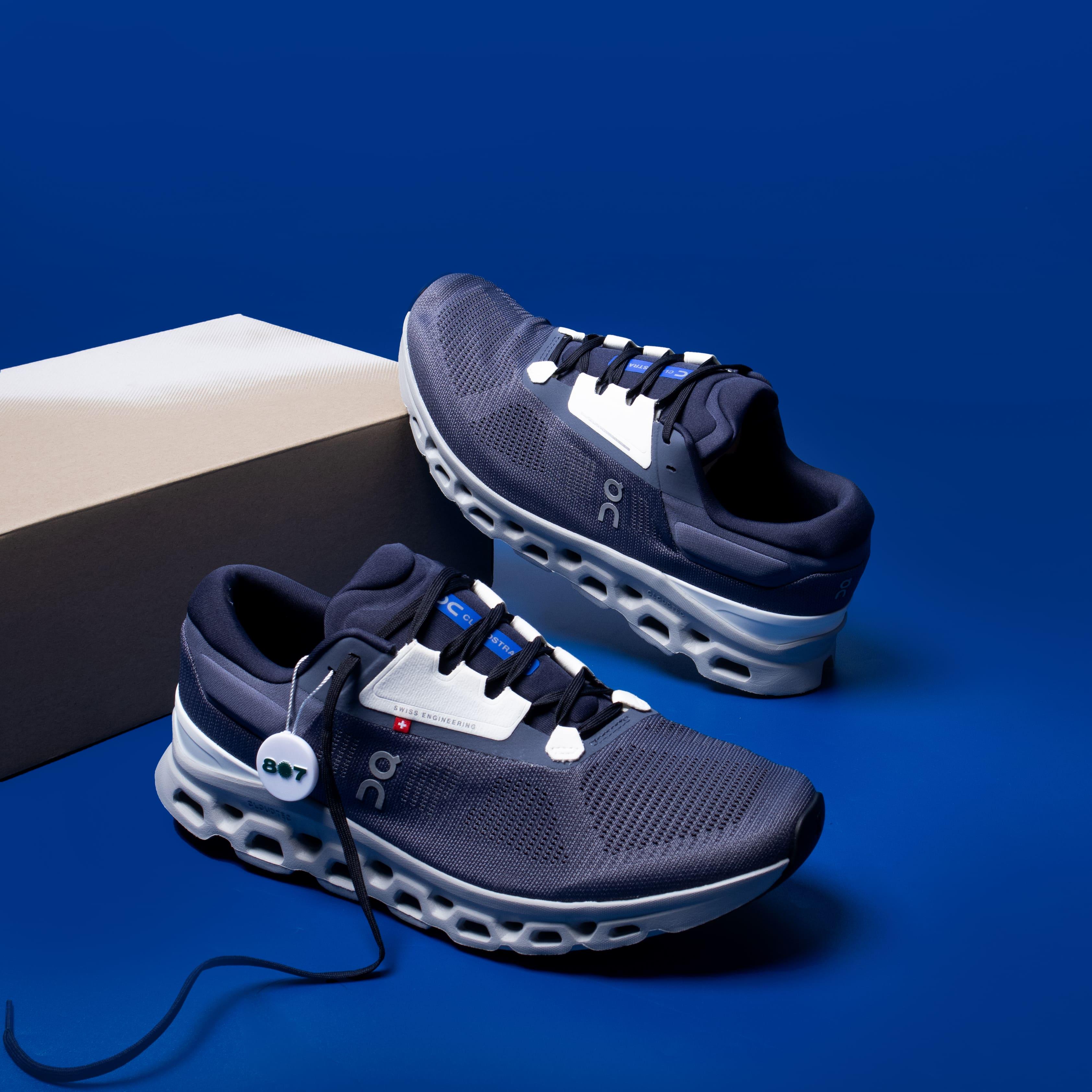 ON Cloudstratus 3 Metal Glacier Navy