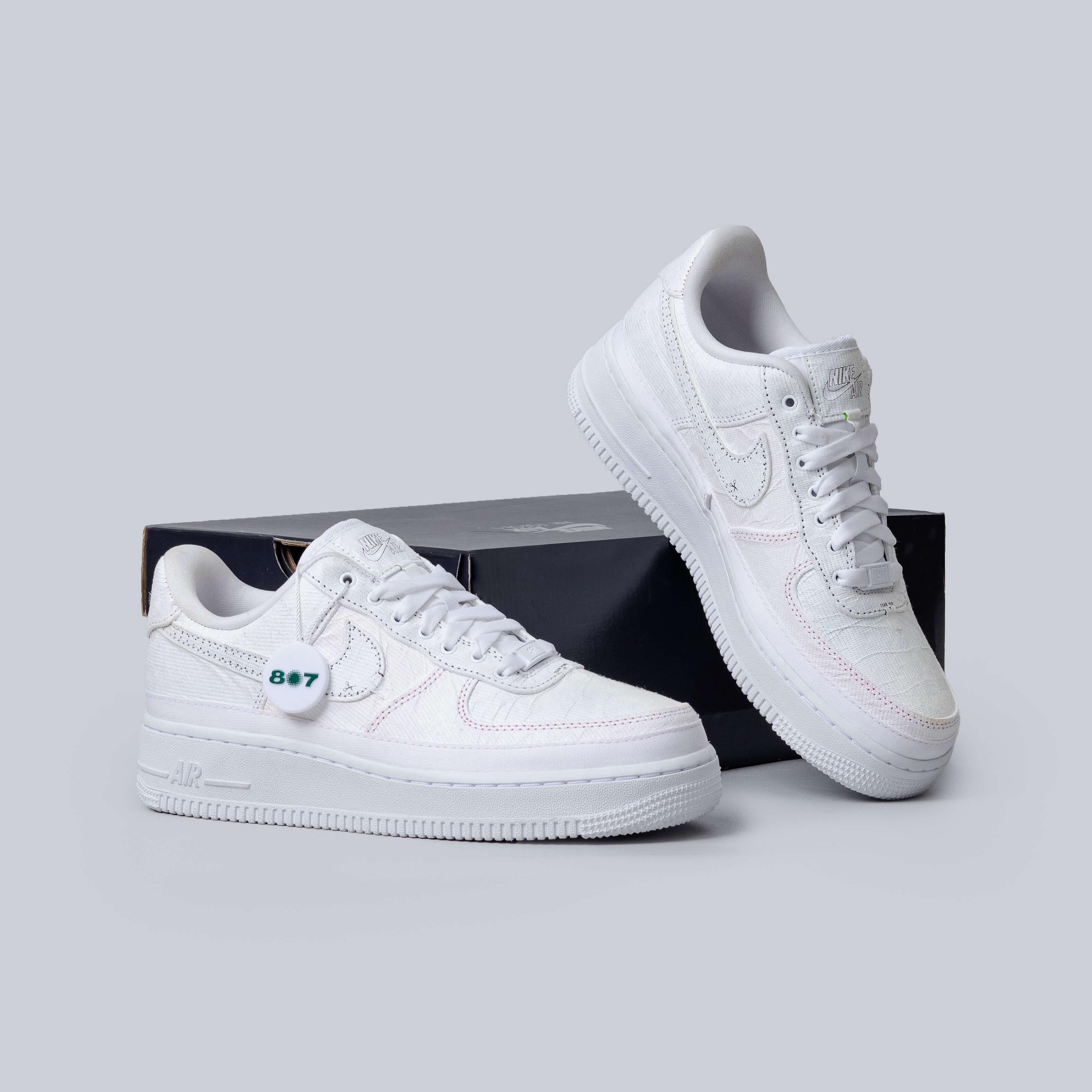 Air Force 1 Low White Tear Away