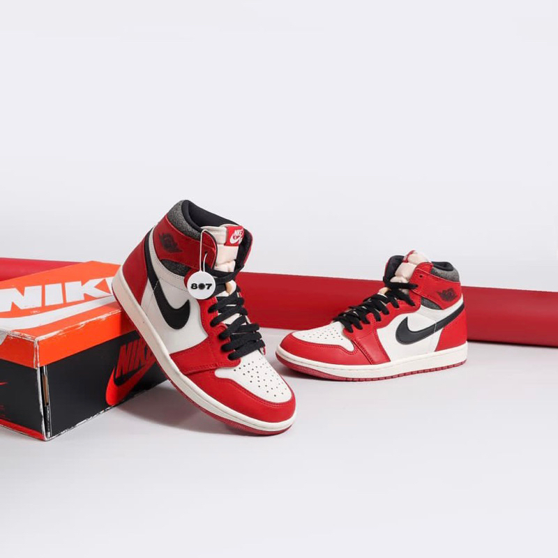 Air Jordan 1 High Chicago Lost and Found