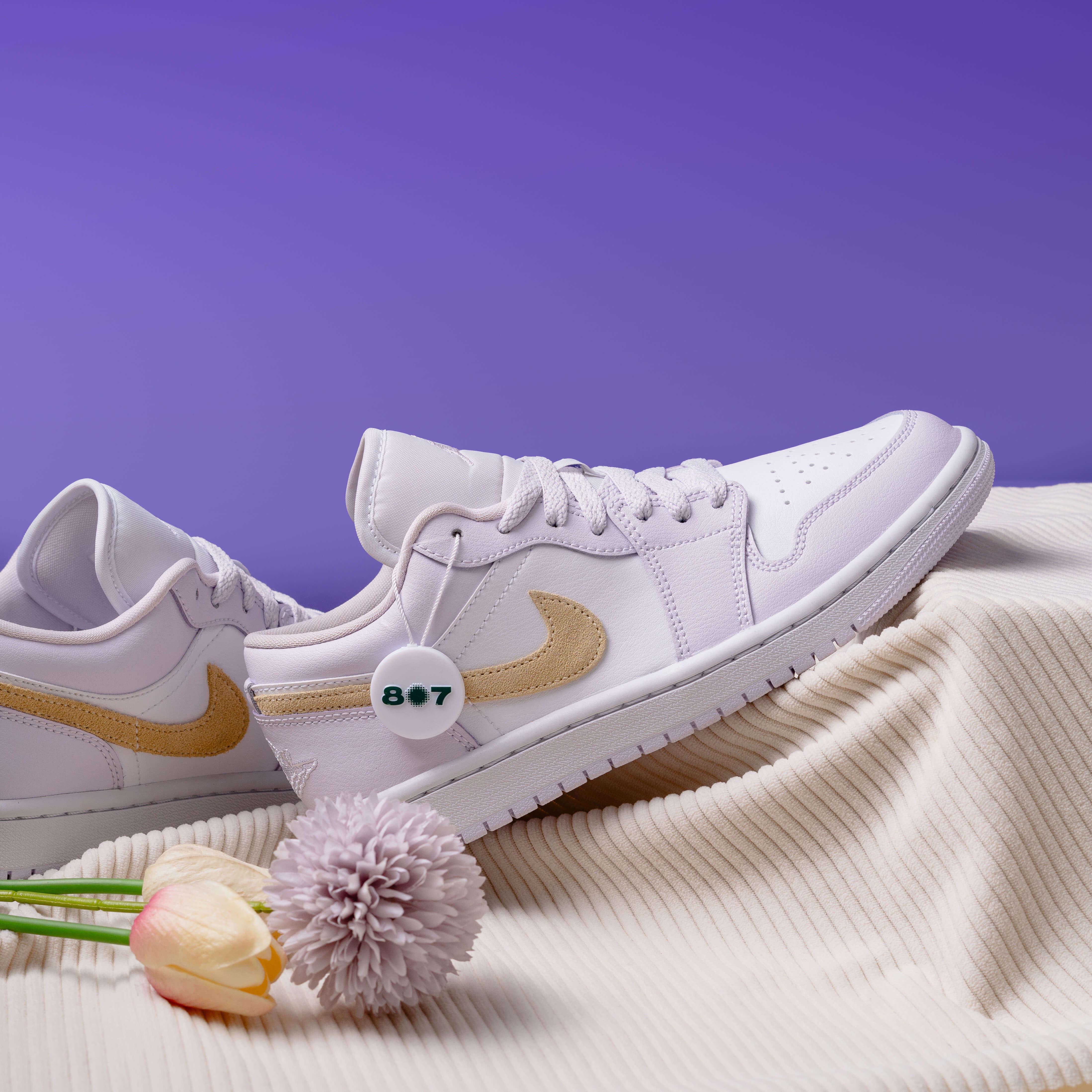 Air Jordan 1 Low Barely Grape Purple