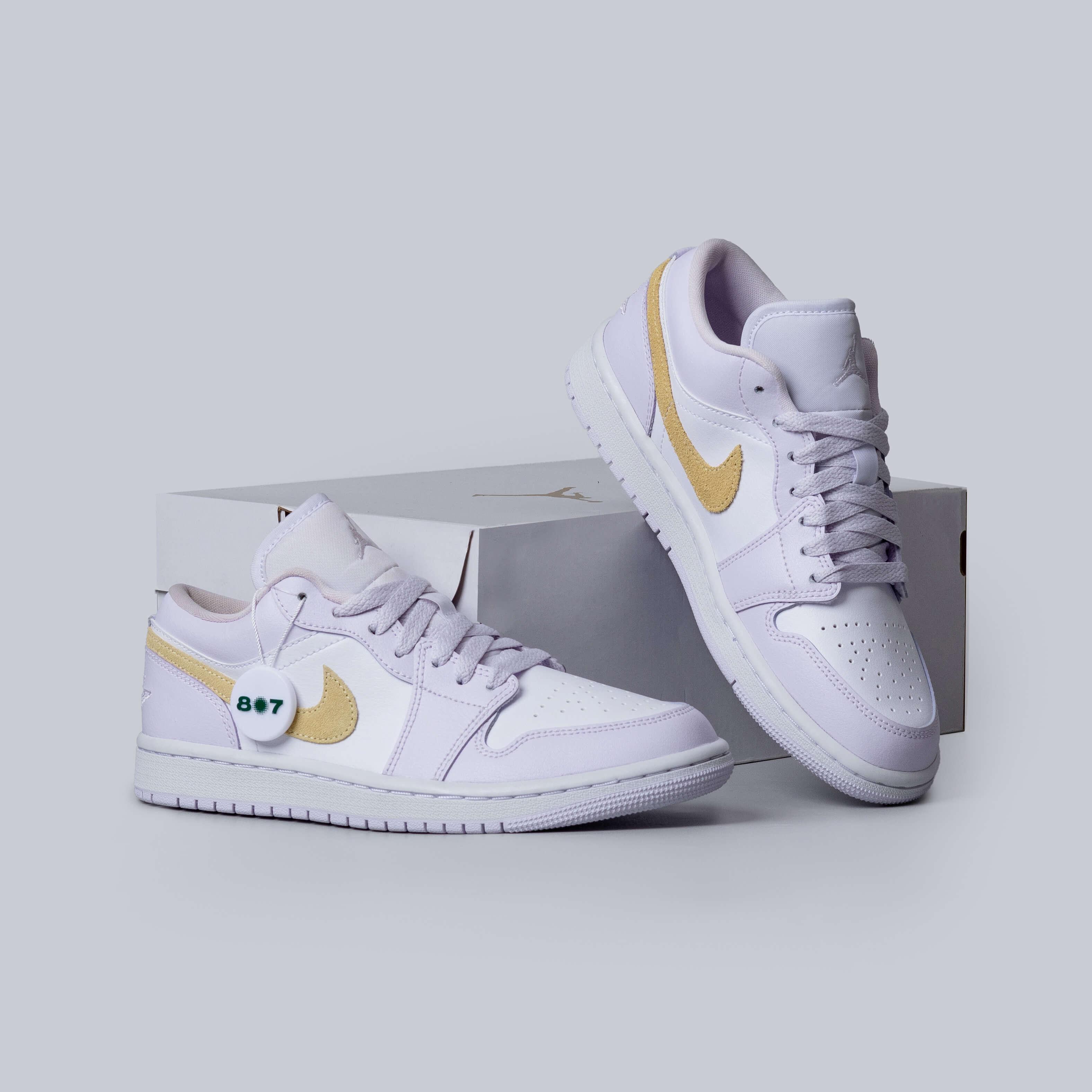 Air Jordan 1 Low Barely Grape Purple