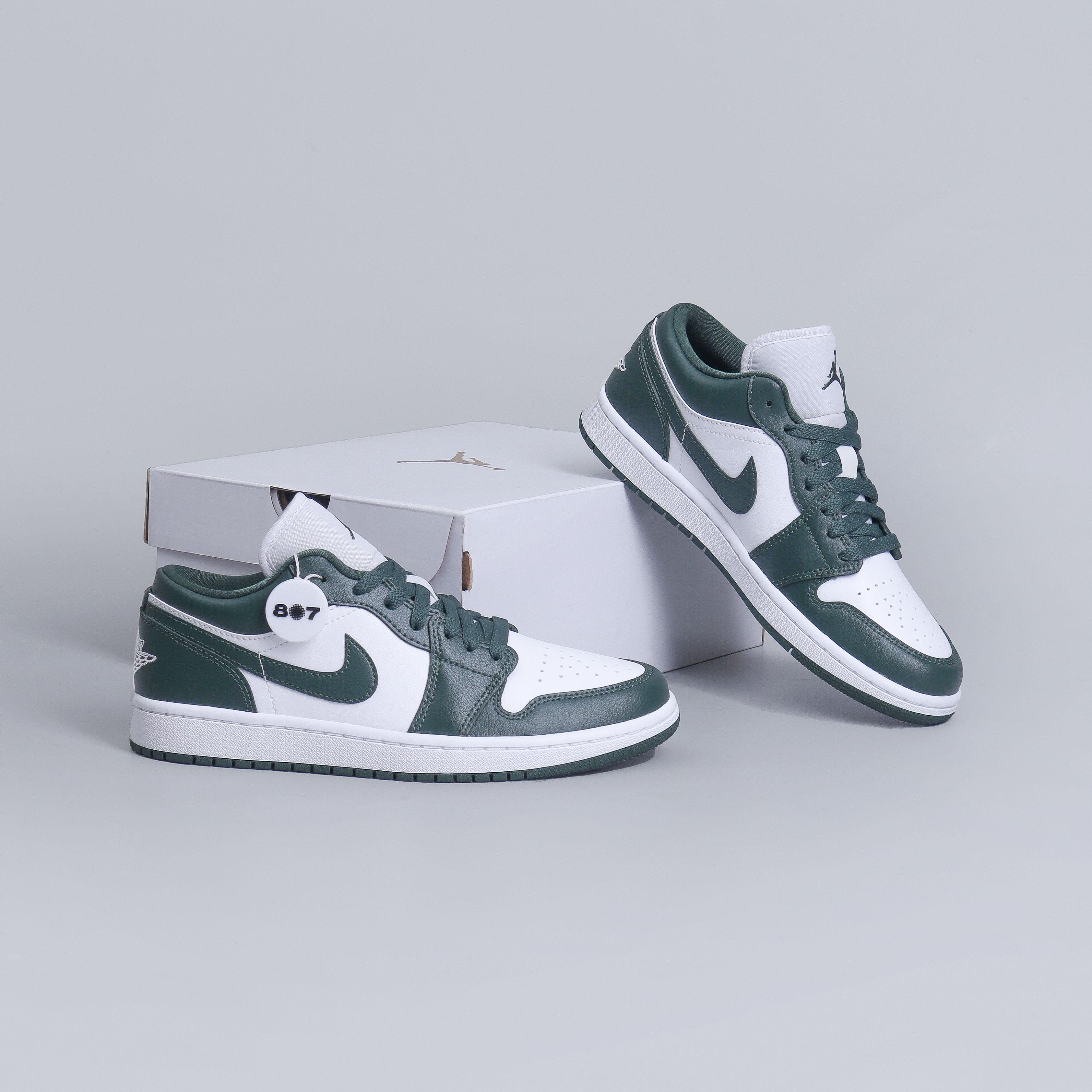Air Jordan 1 Low Galactic Jade Green