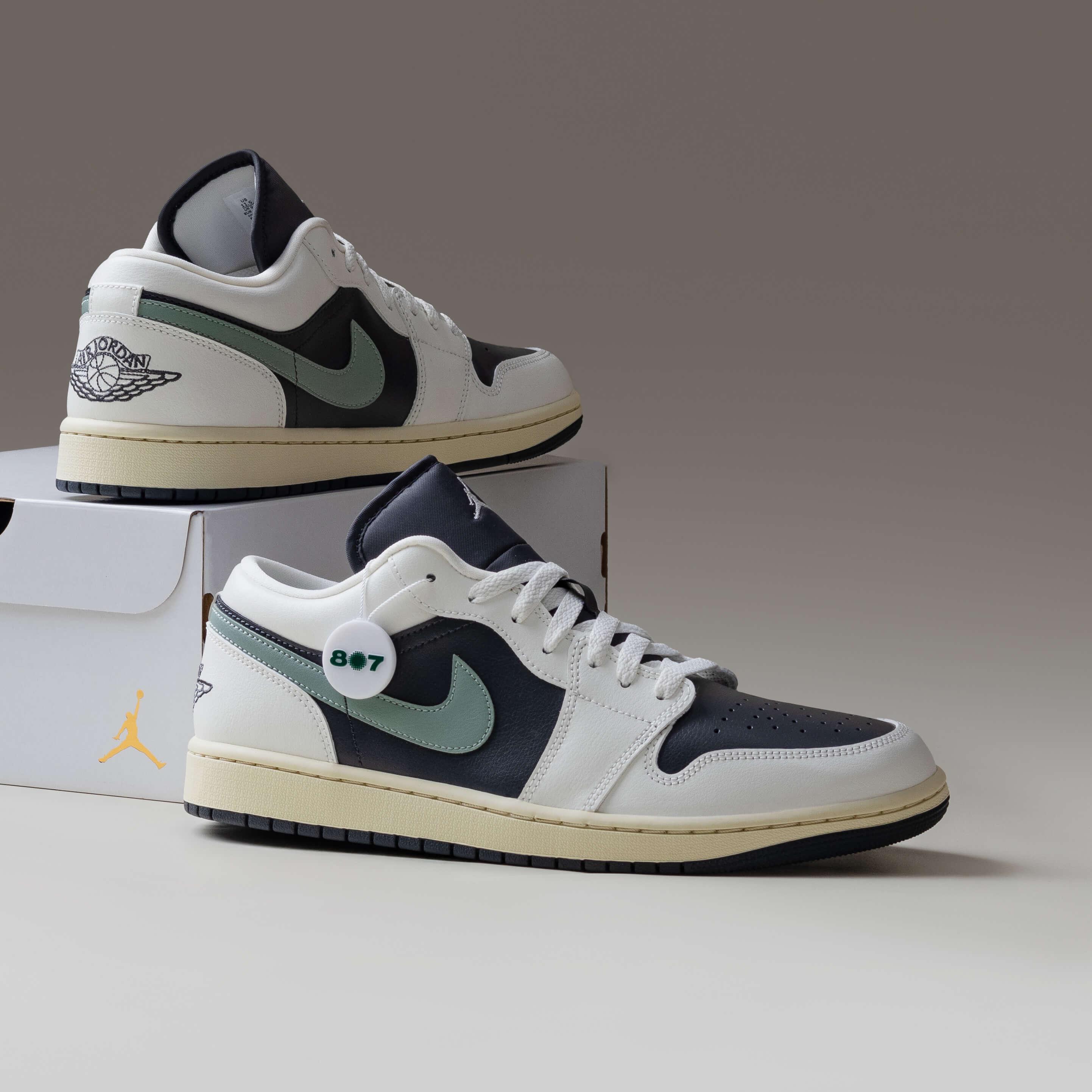 Air Jordan 1 Low Jade Smoke