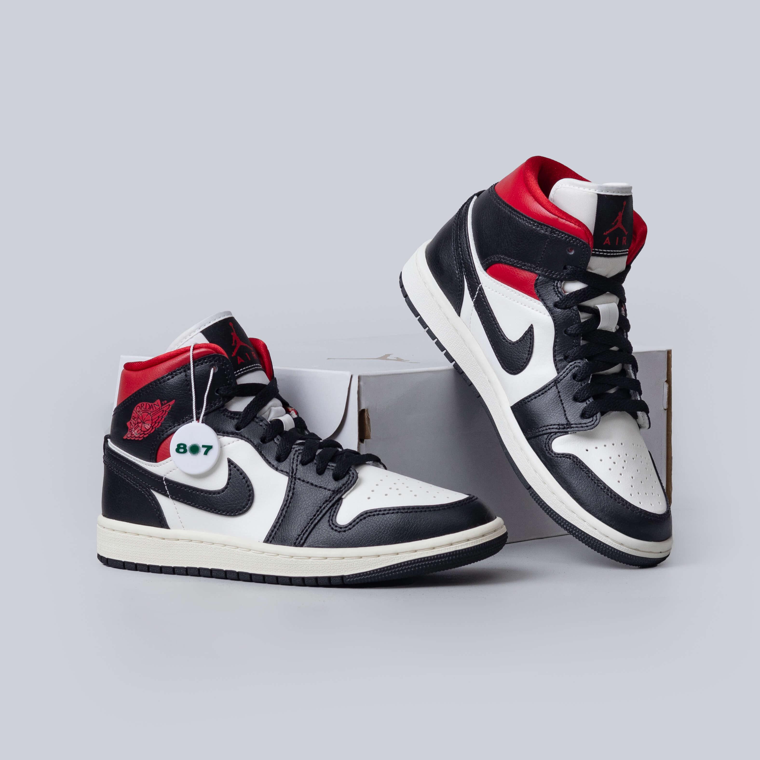 Air Jordan 1 Mid Gym Red Panda