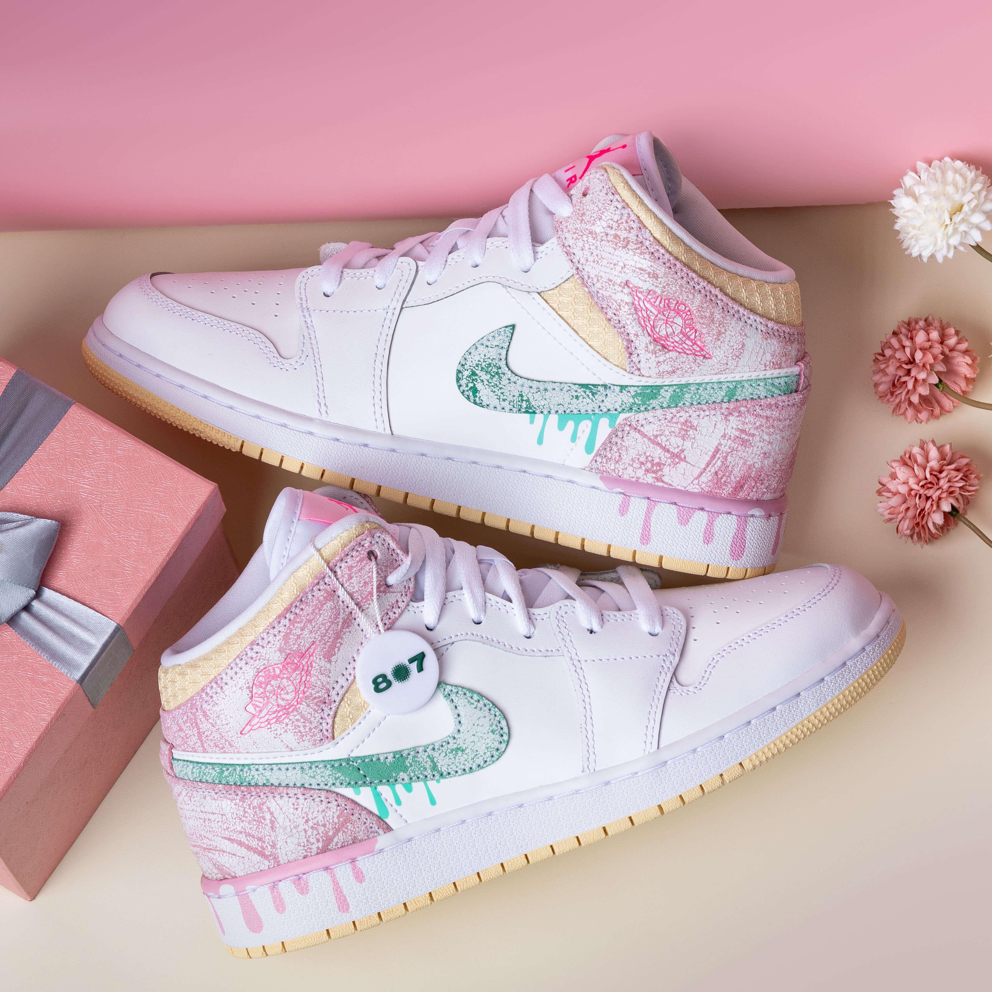 Air Jordan 1 Mid Paint Drip GS Women