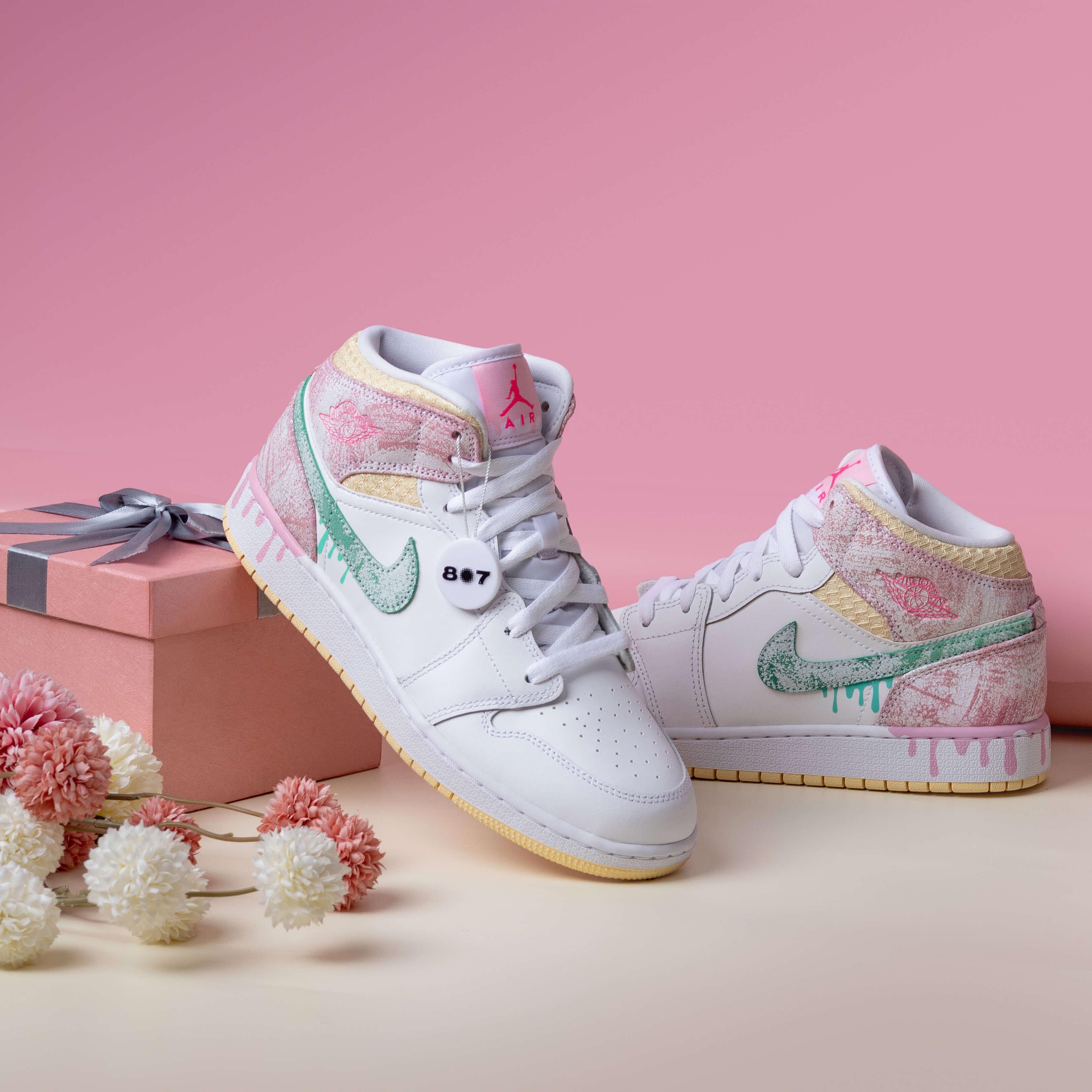 Air Jordan 1 Mid Paint Drip GS Women