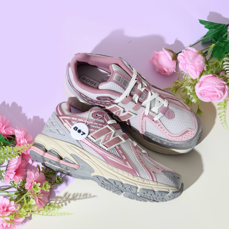 New Balance 1906R Big Kid Wide Metallic Pink