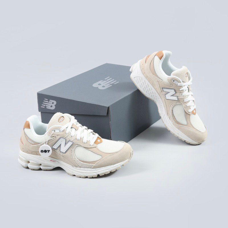 New Balance 2002R Sandstone