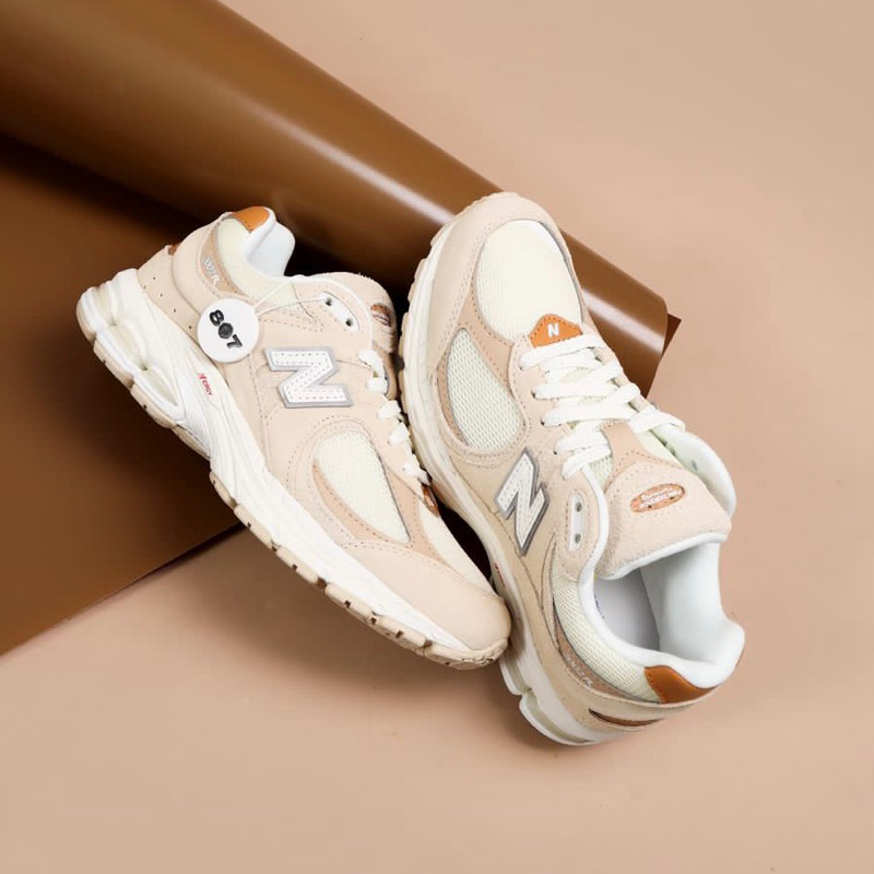 New Balance 2002R Sandstone
