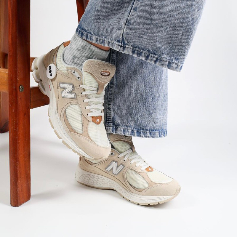 New Balance 2002R Sandstone