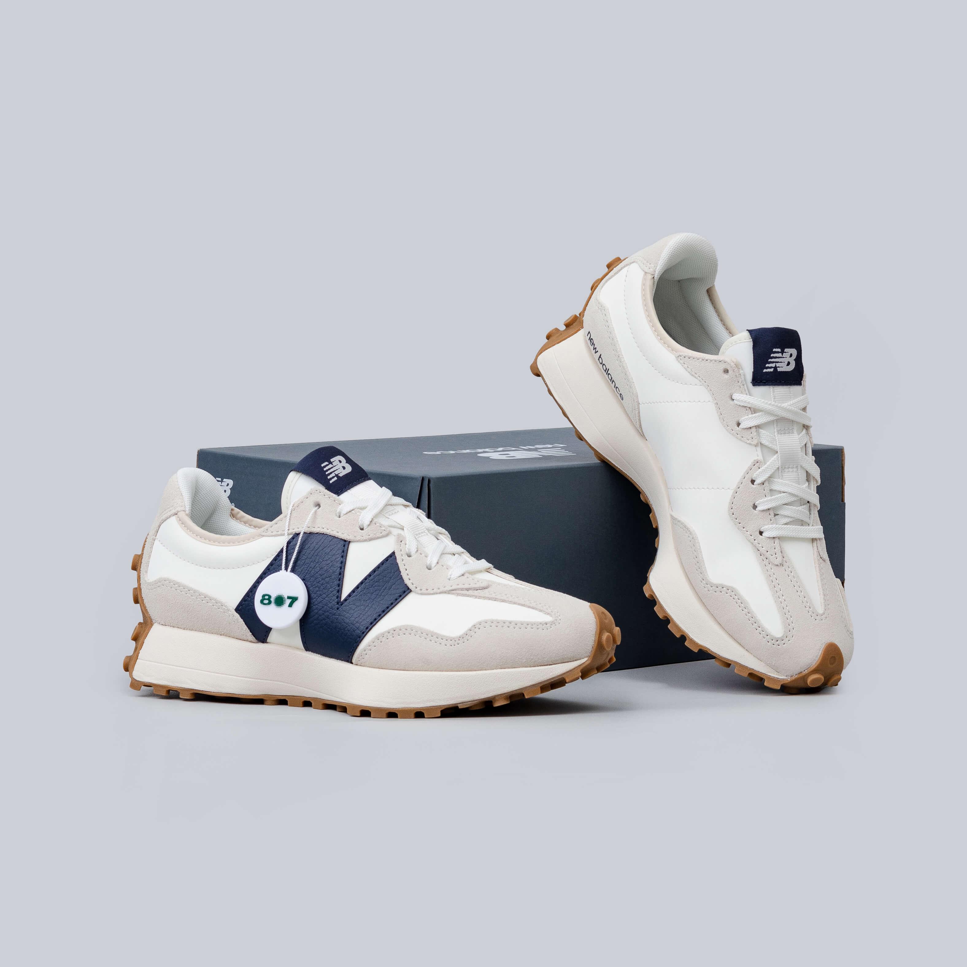 New Balance 327 Moonbeam Outerspace
