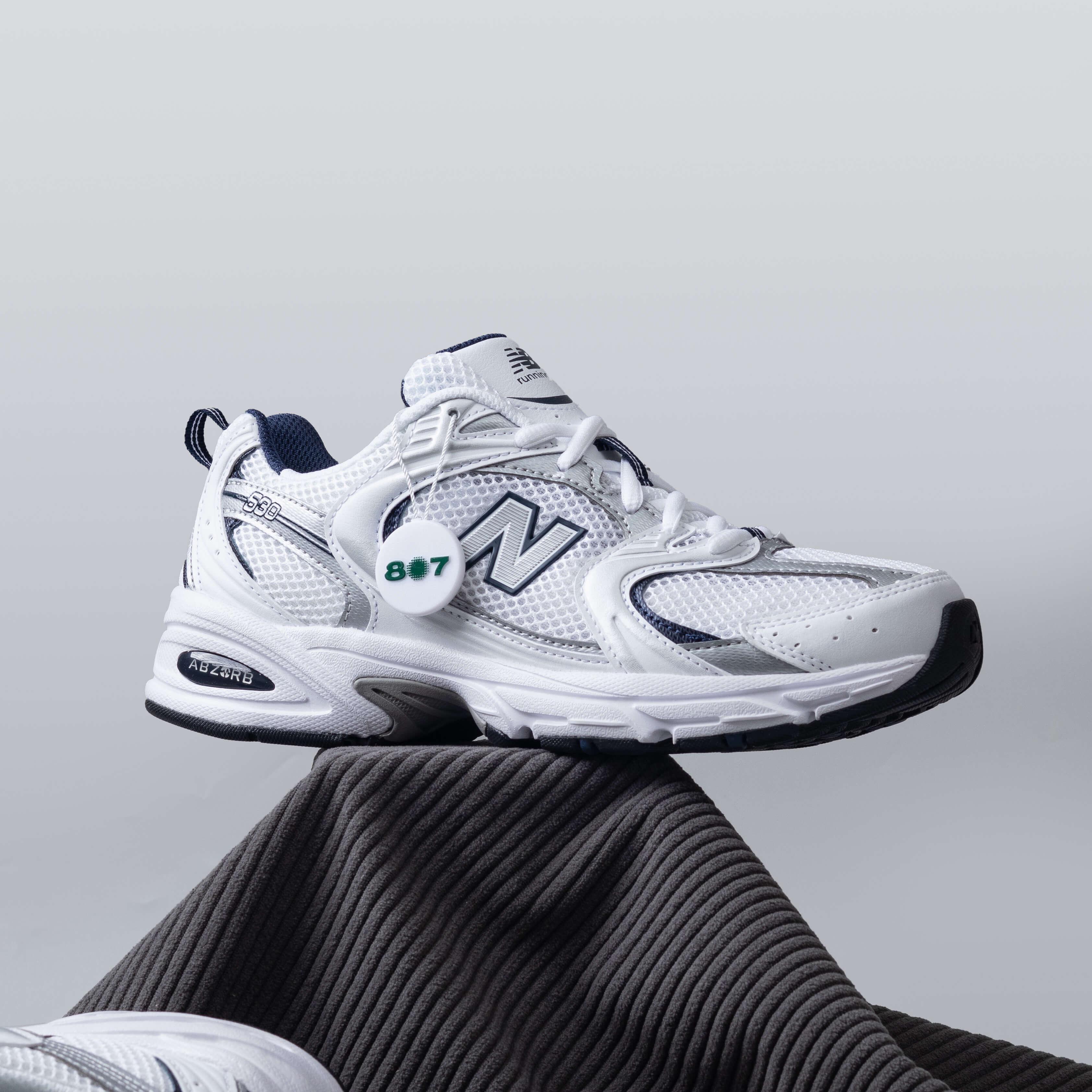 New Balance 530 White Silver Navy