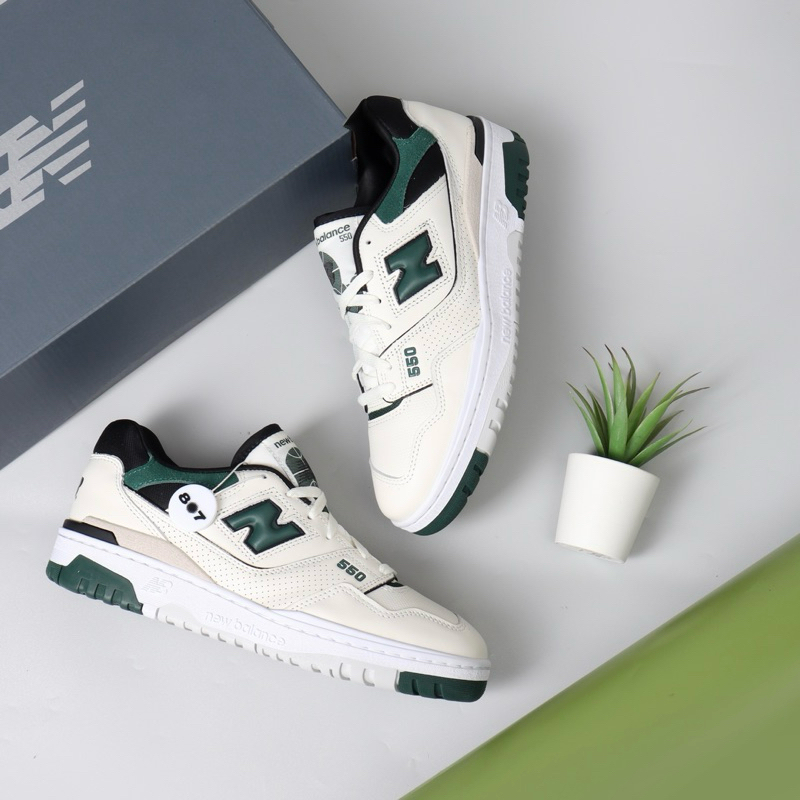 New Balance 550 Sea Salt Pine Green