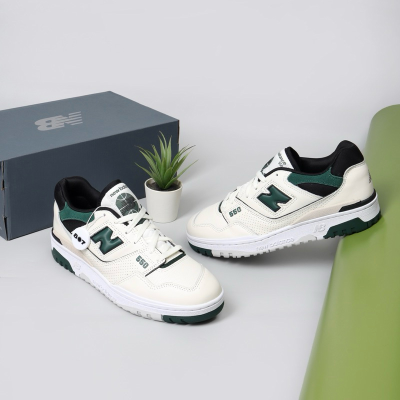 New Balance 550 Sea Salt Pine Green