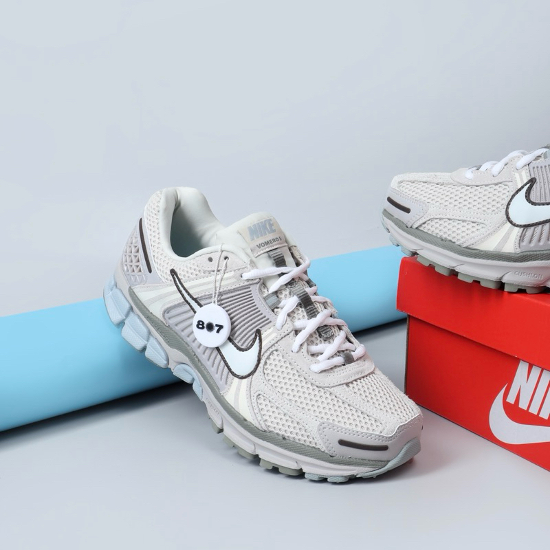 Nike Zoom Vomero 5 Light Orewood Brown