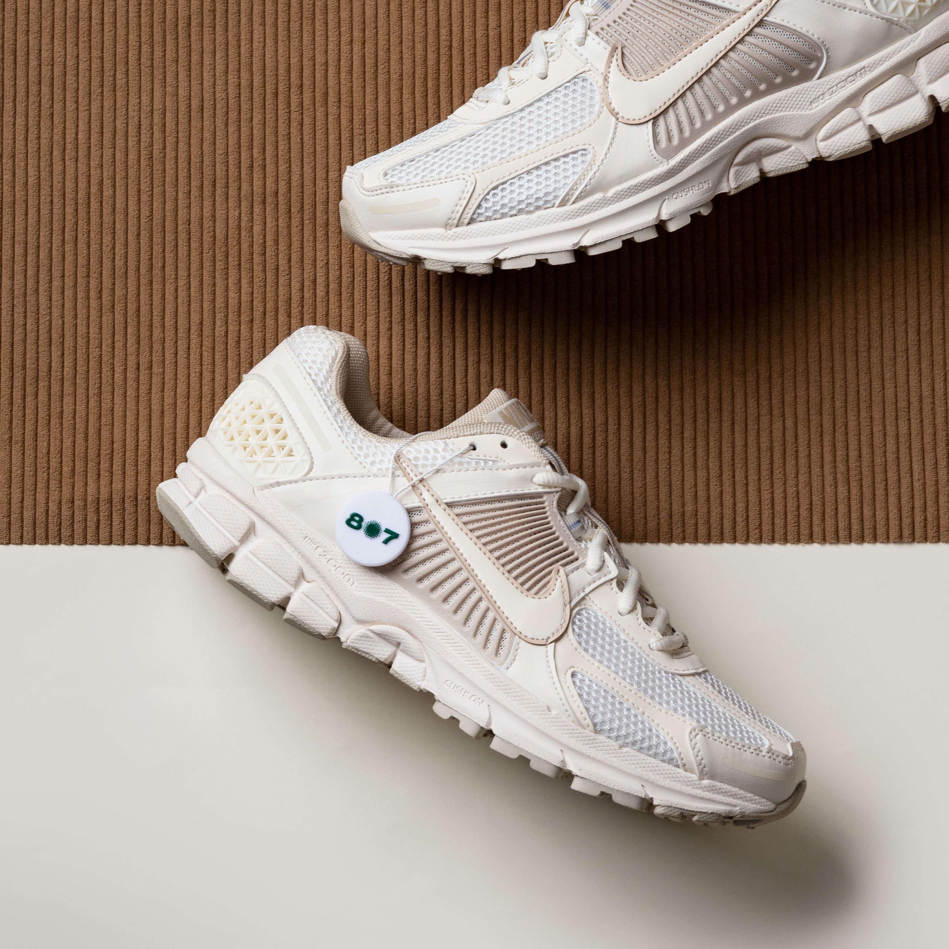 Nike Zoom Vomero 5 Sail Light Orewood Brown