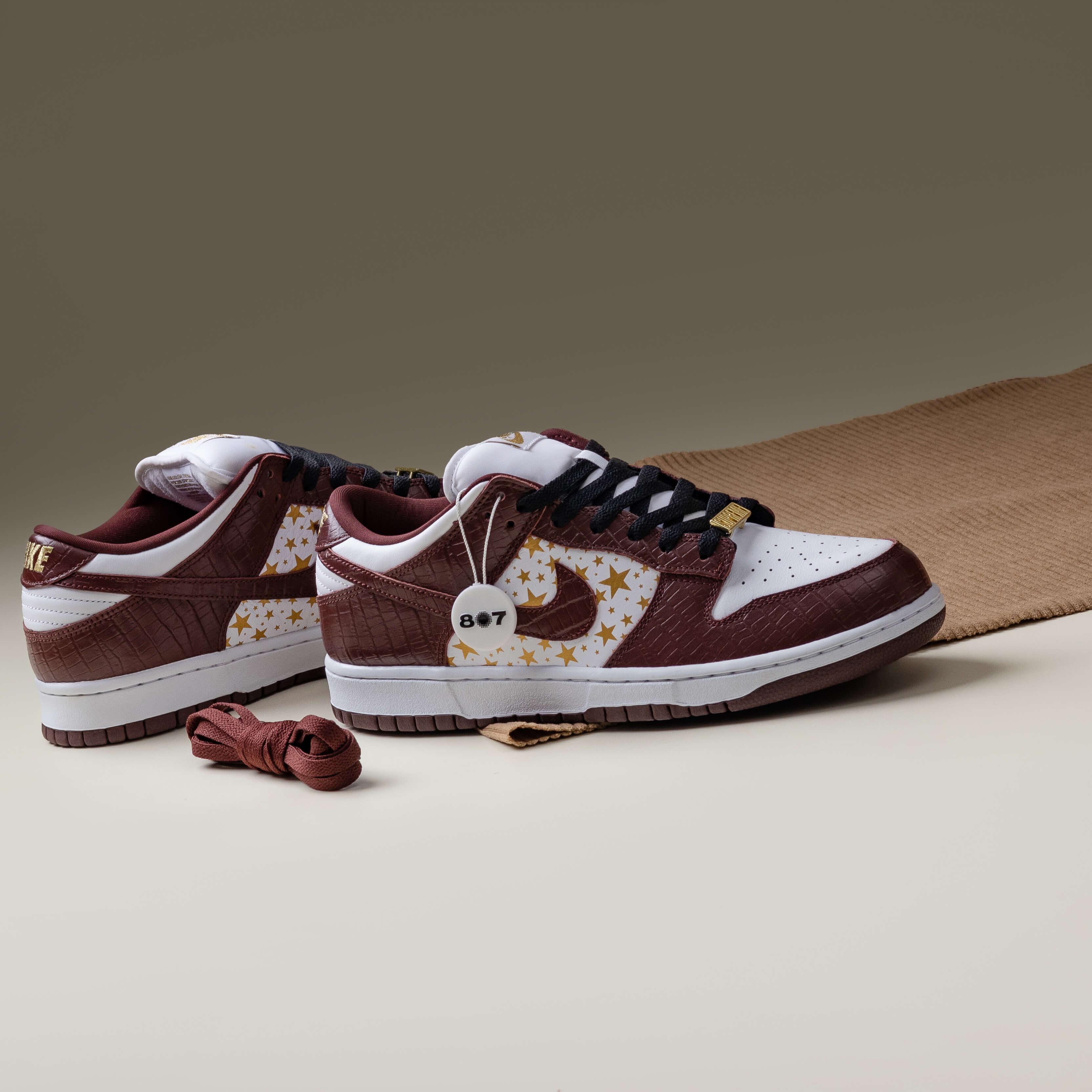 SB Dunk Low Sup. Barkroot Brown