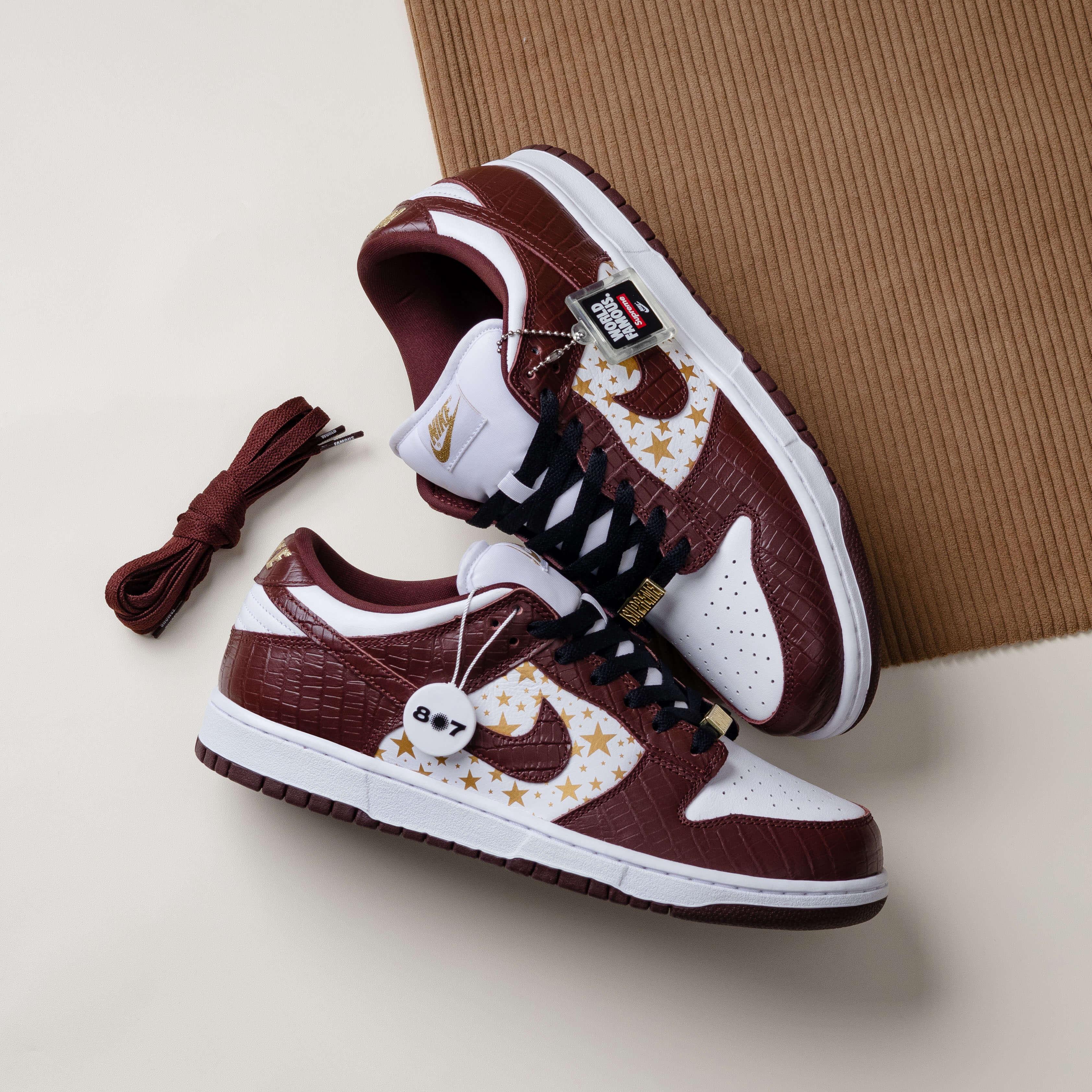 SB Dunk Low Sup. Barkroot Brown