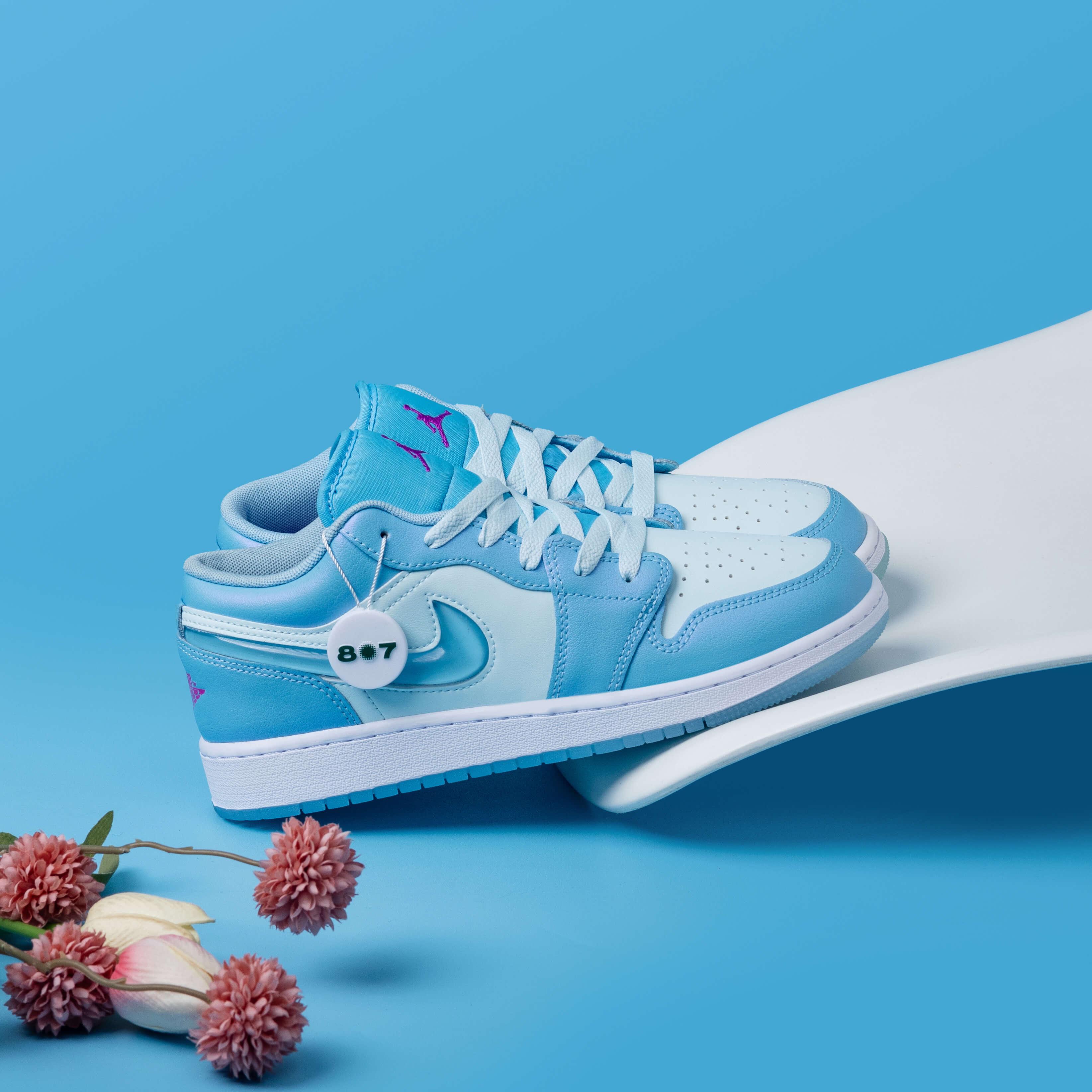Air Jordan 1 Low Aquarius Blue GS Women