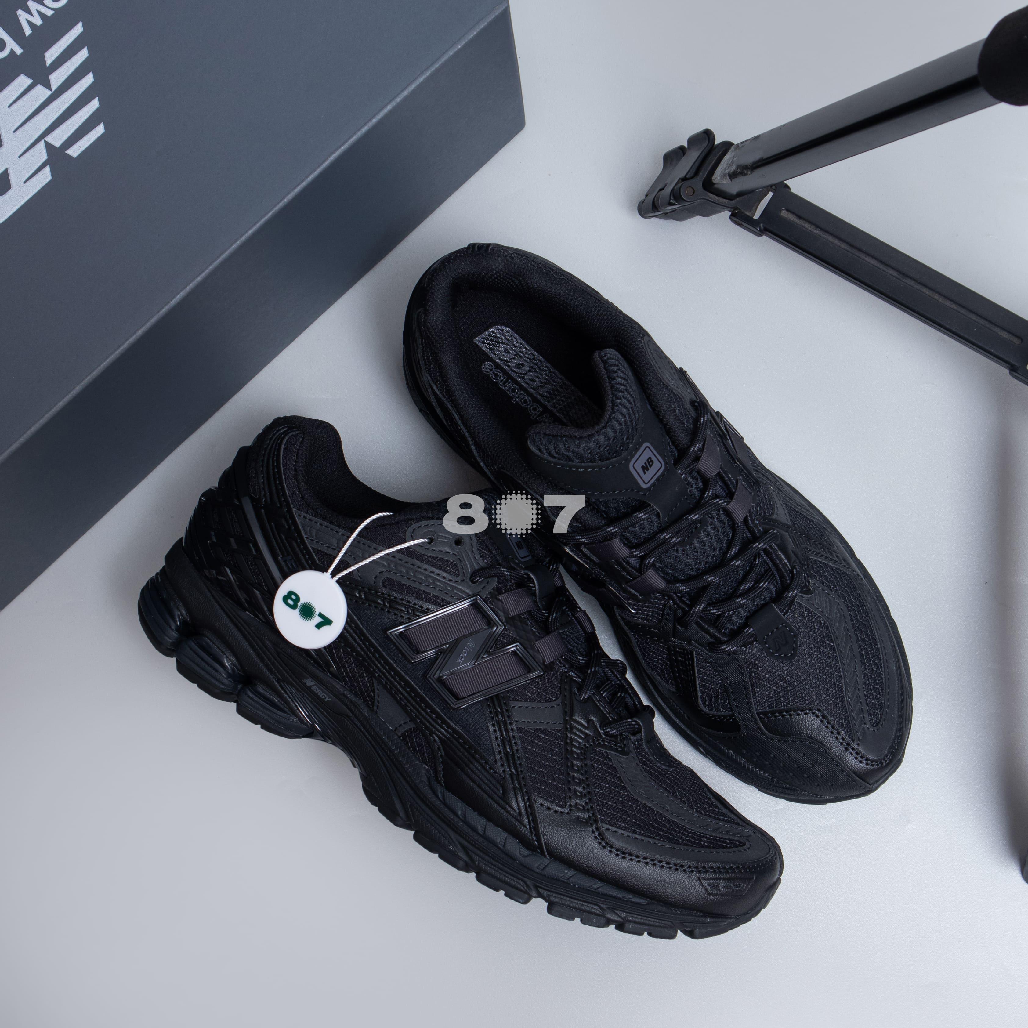 New Balance 1906U Triple Black