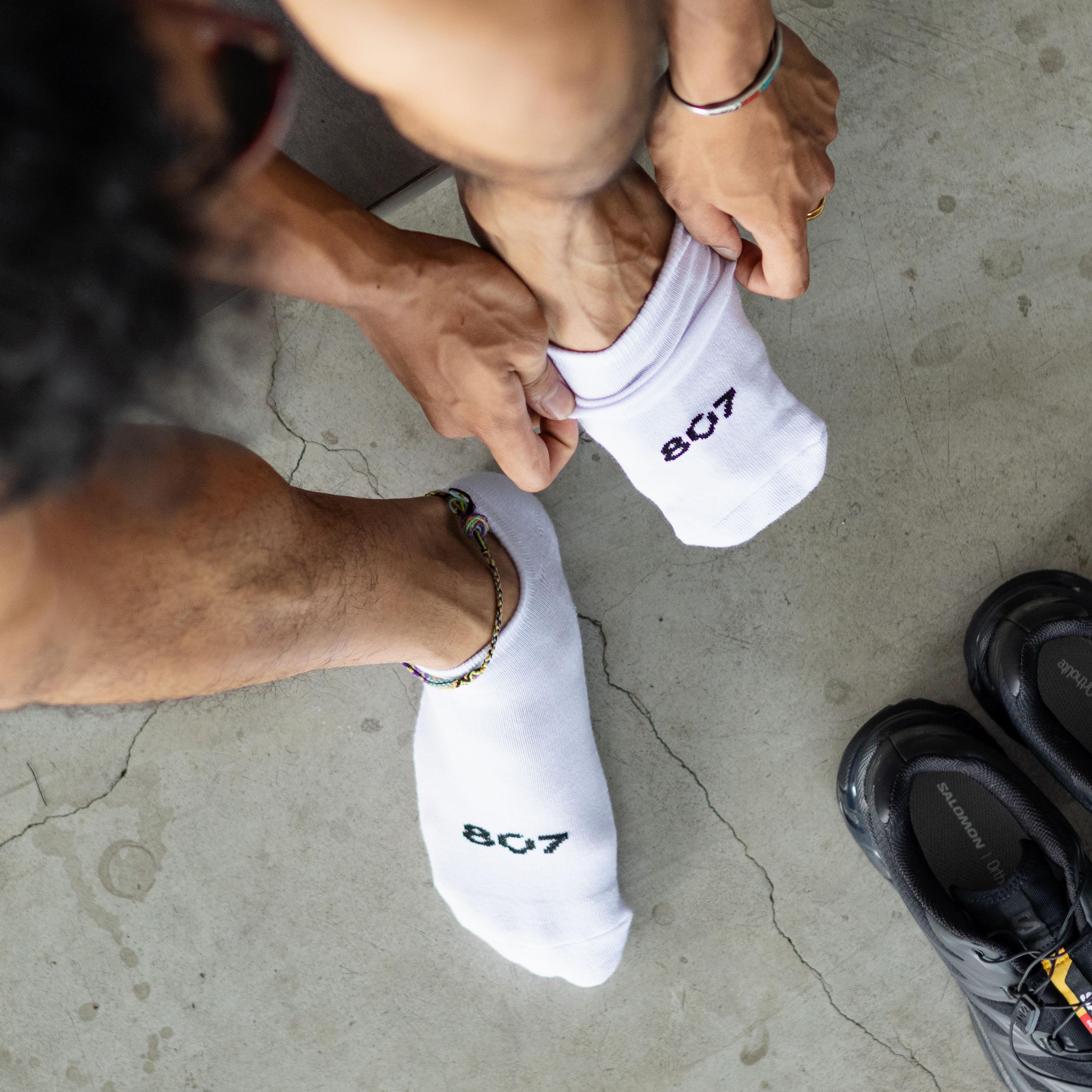 807GARAGE / 807 IDENTITY Hidden Socks White Black