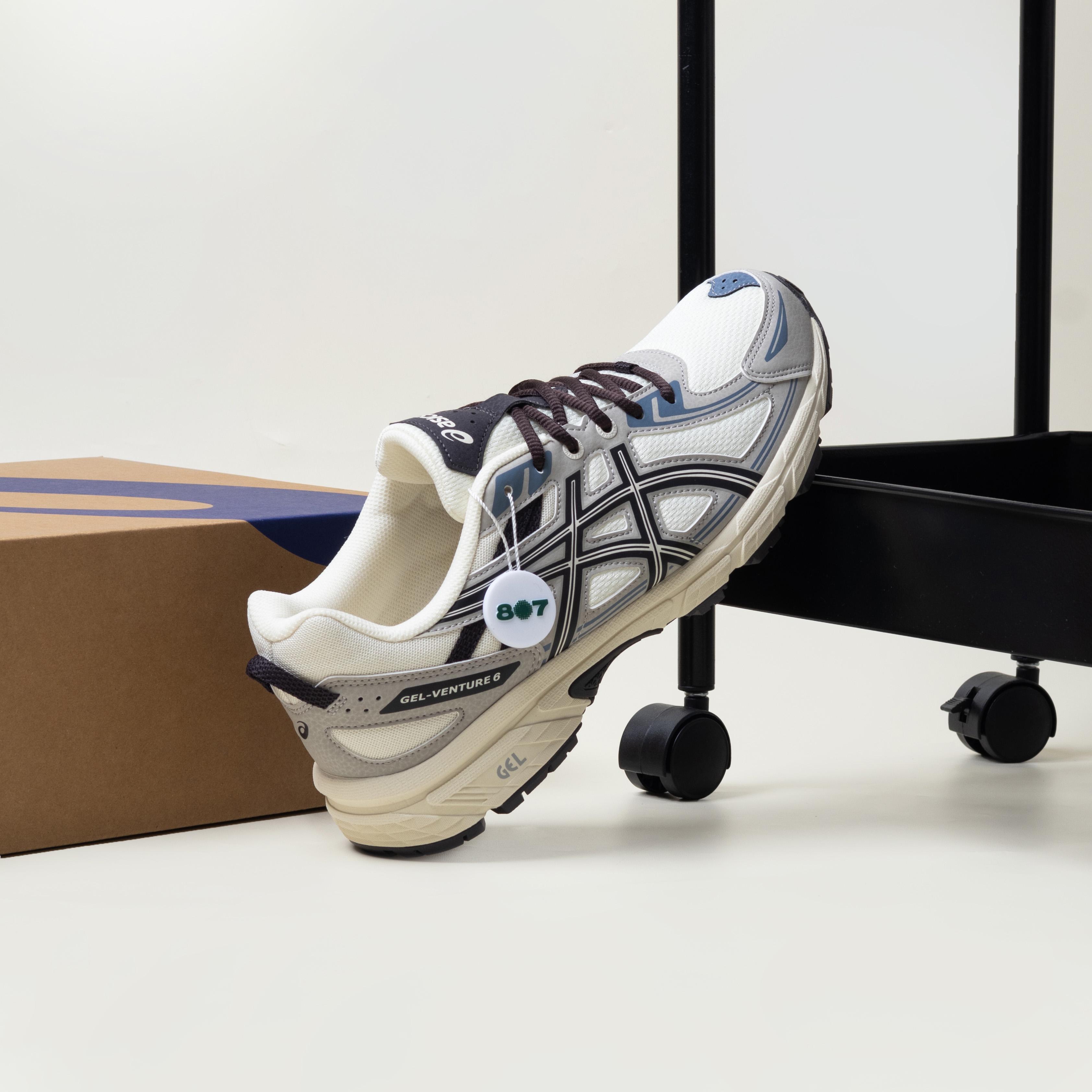Asics Gel Venture 6 Cream Grey