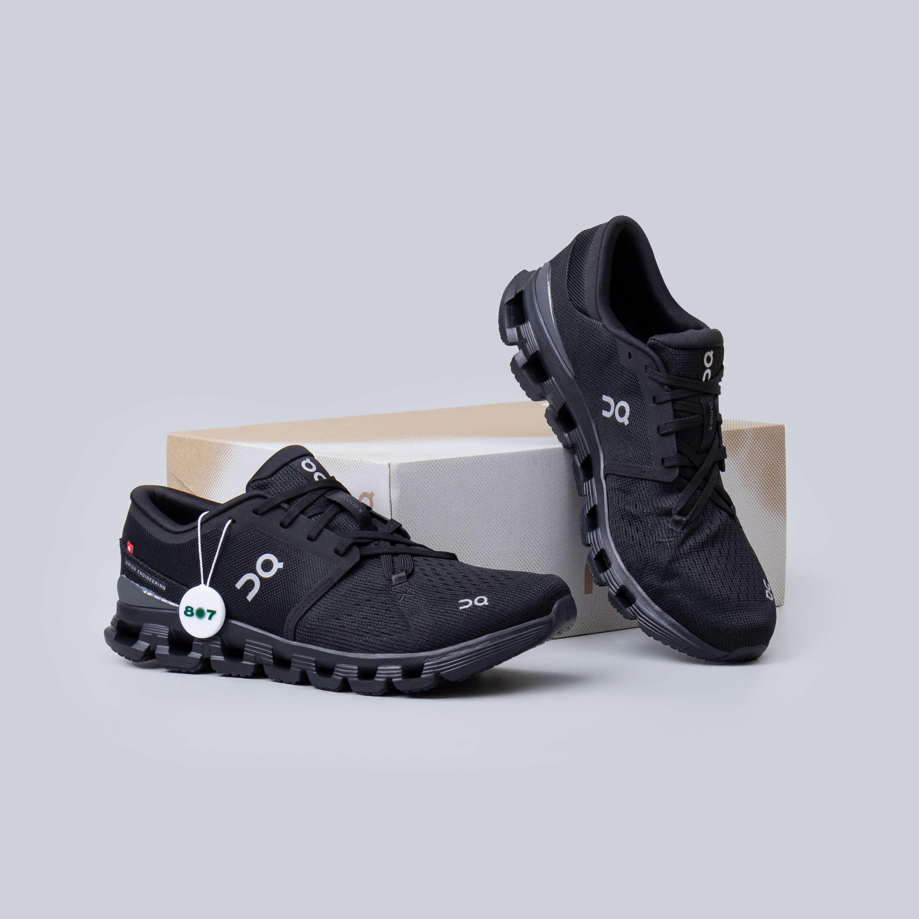 ON Cloud X 4 Black Eclipse