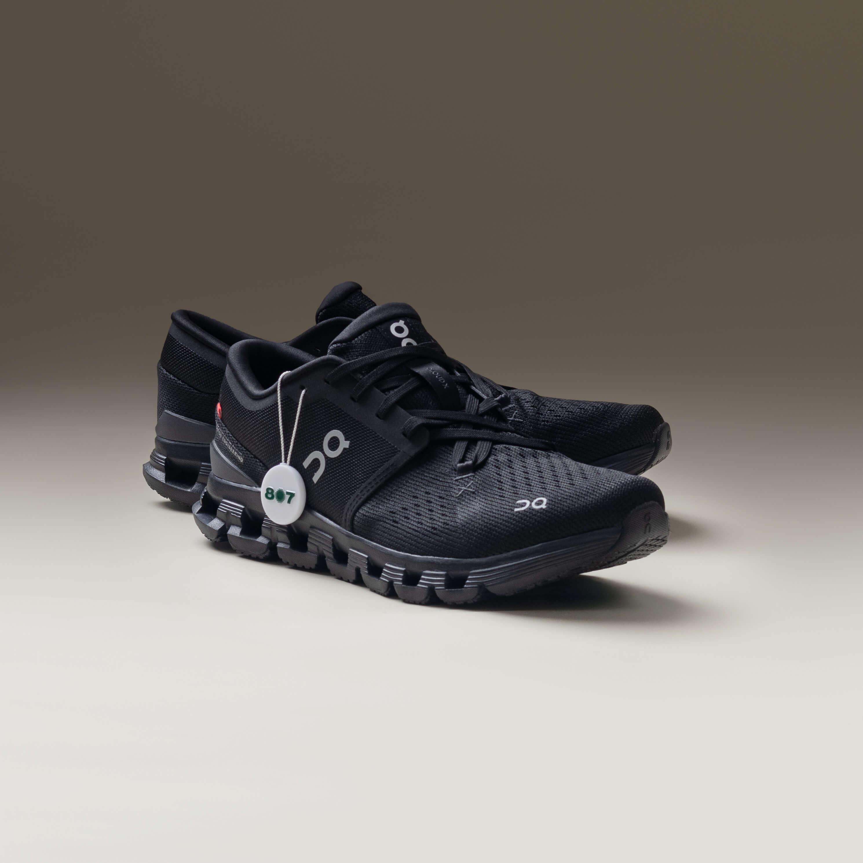 ON Cloud X 4 Black Eclipse