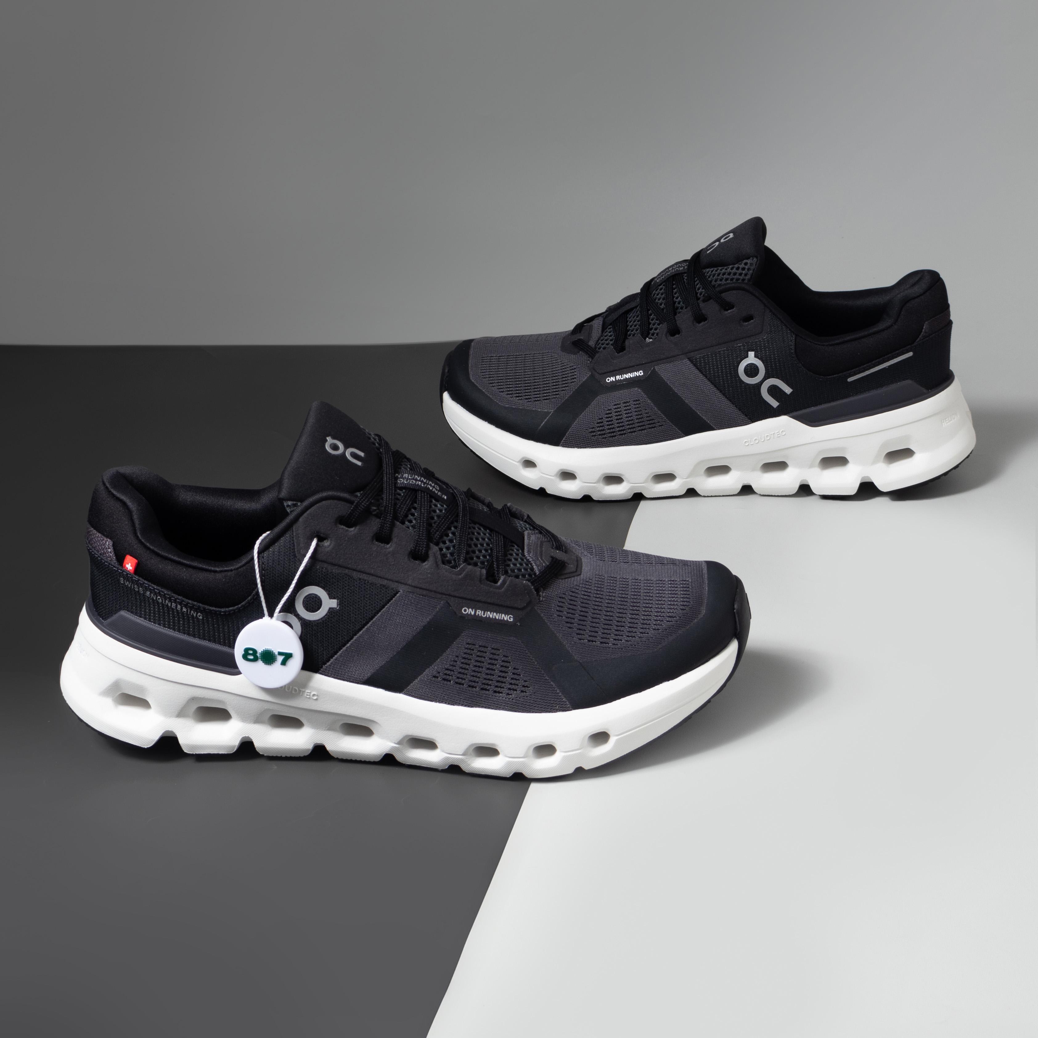 ON Cloudrunner 2 Eclipse Black 