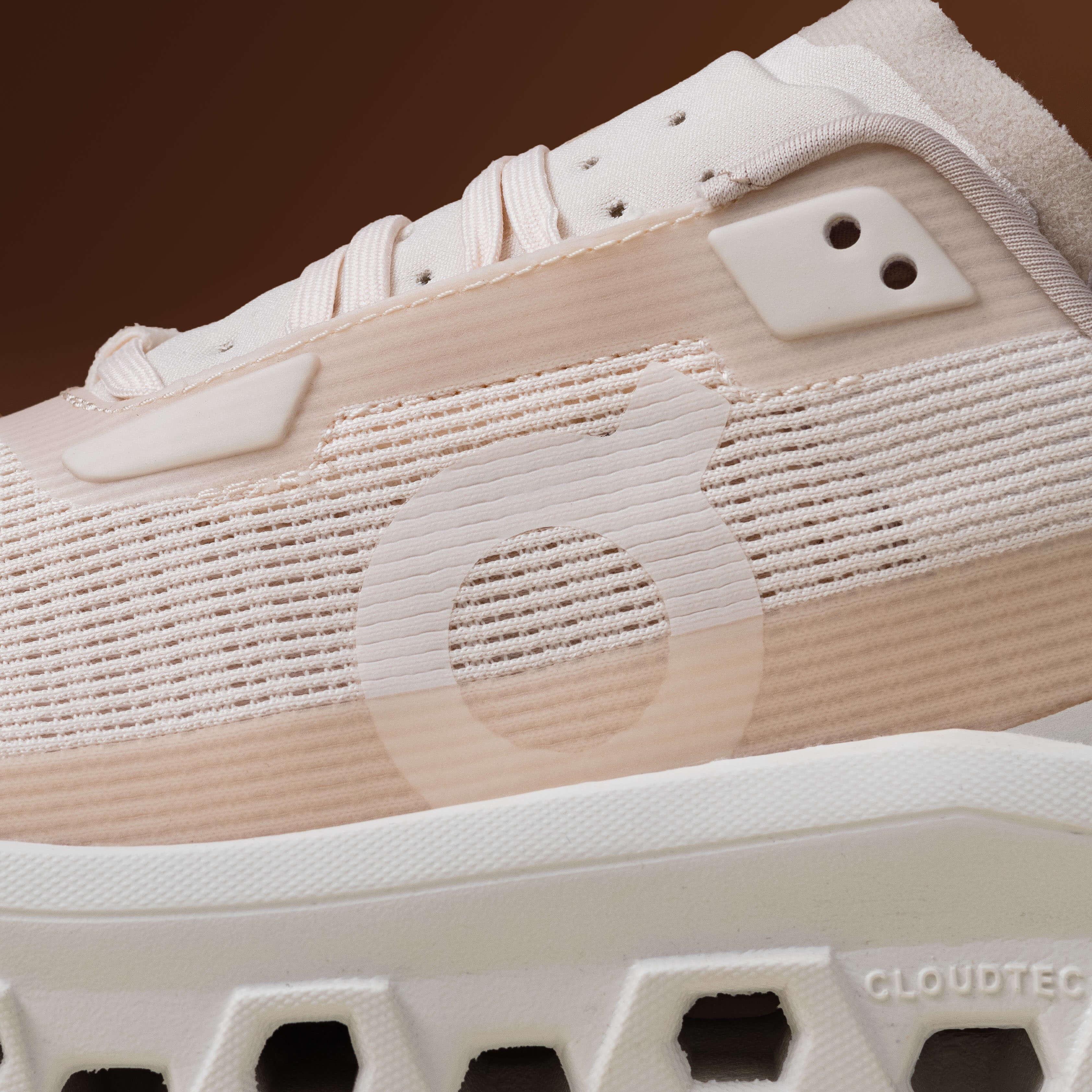 ON Cloudmonster Void Dew Ivory