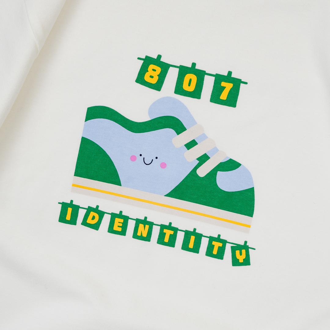 807 IDENTITY Kids Sneakers Flag Tee