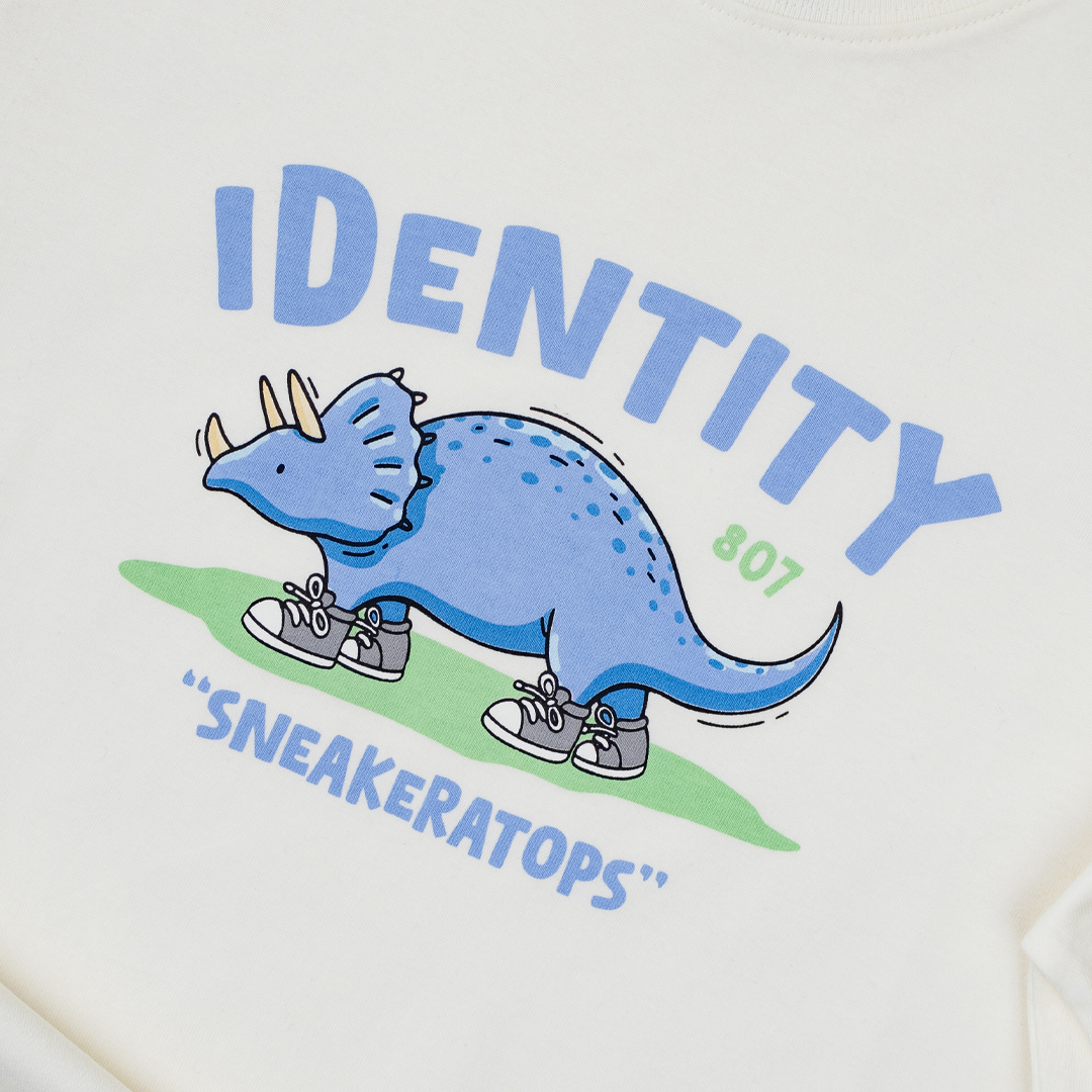 807 IDENTITY Kids Sneakersatops Tee 