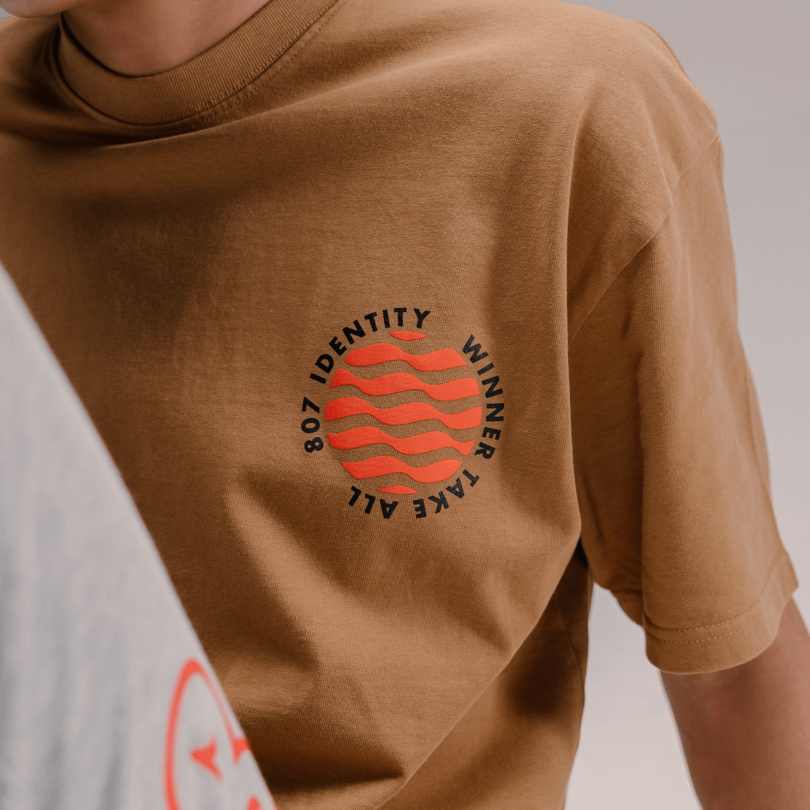 807 IDENTITY Own Race Dijon SS Wash Tee