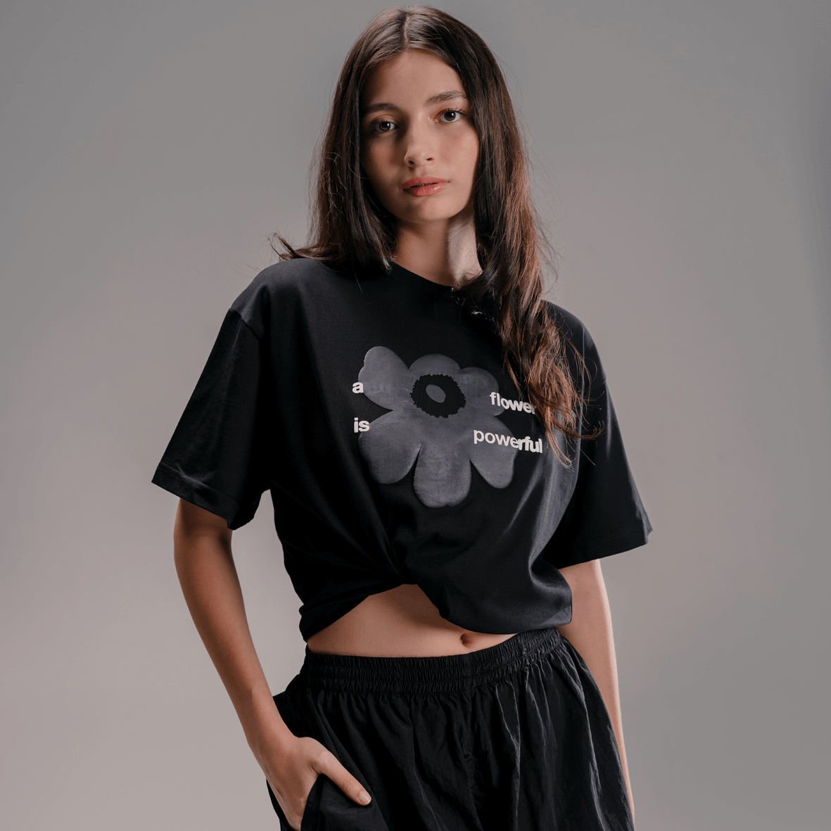 807 IDENTITY Women Flower Powerful Tee