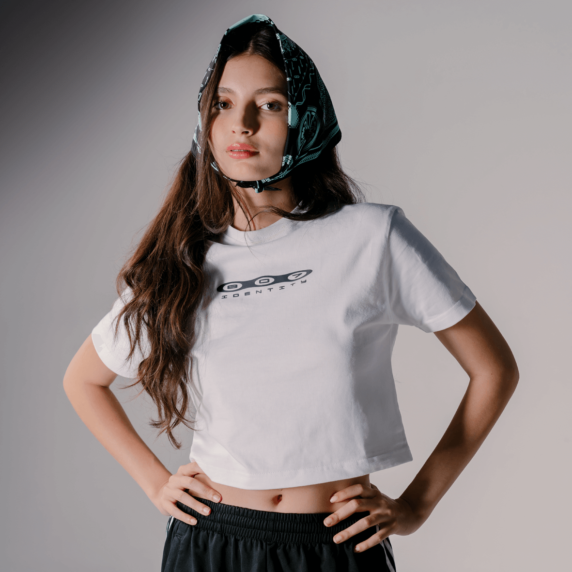 807 IDENTITY Women Future Logo Crop Tee